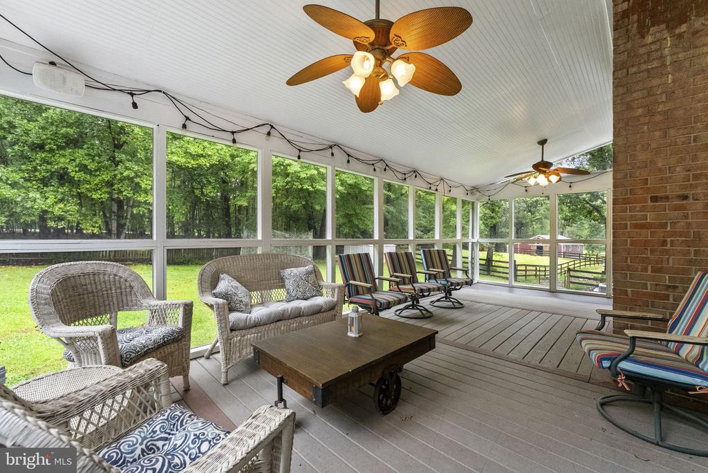 10080 GREENWICH WOOD DRIVE