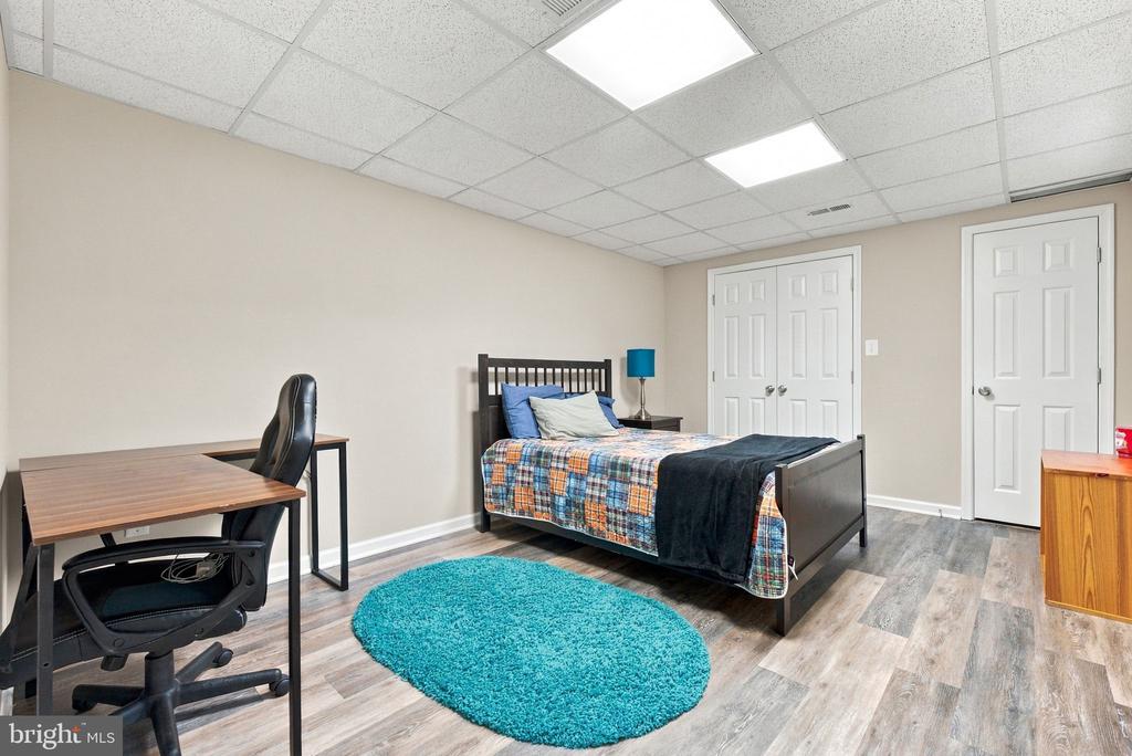 10080 GREENWICH WOOD DRIVE