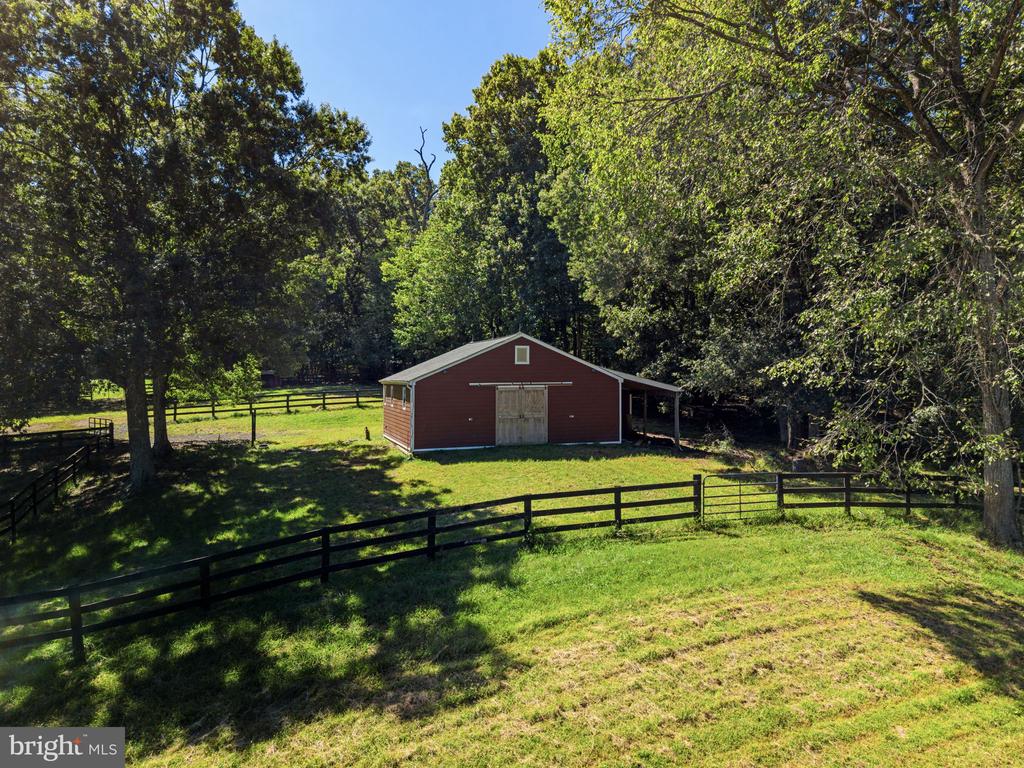 10080 GREENWICH WOOD DRIVE