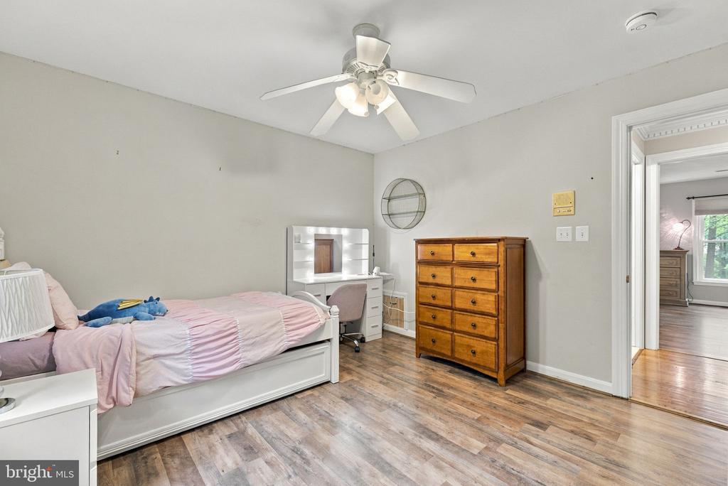 10080 GREENWICH WOOD DRIVE