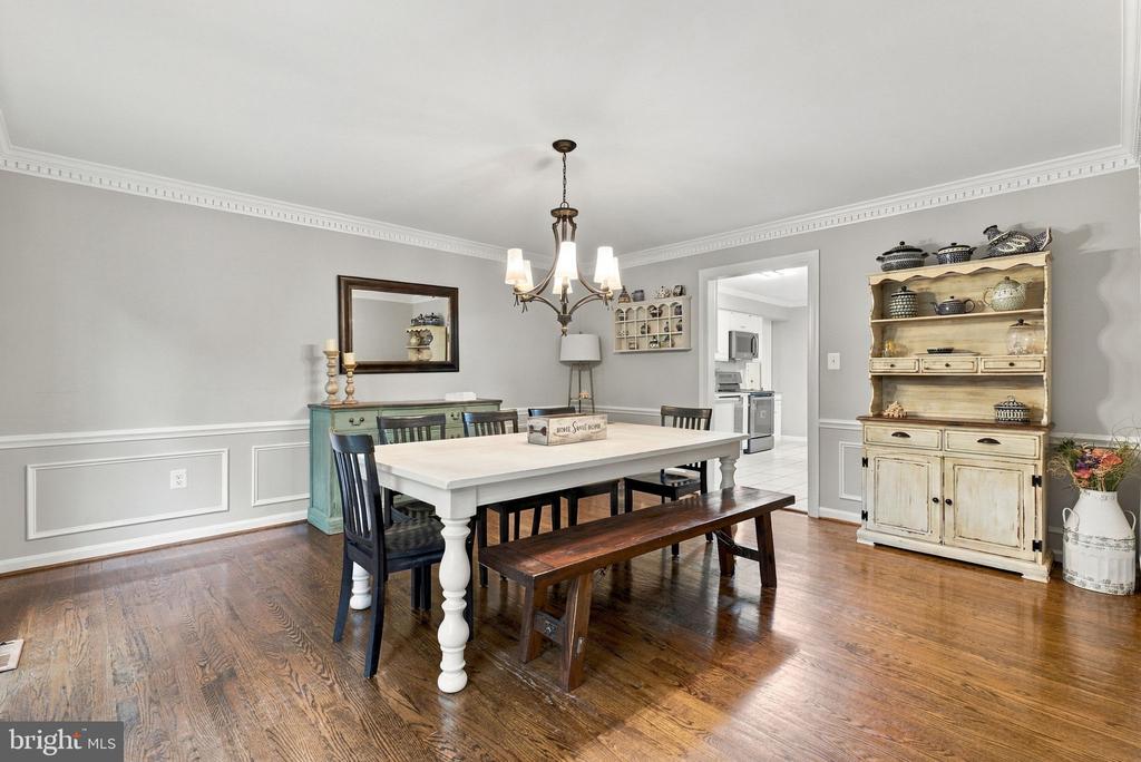 10080 GREENWICH WOOD DRIVE