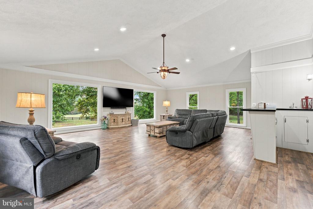 10080 GREENWICH WOOD DRIVE