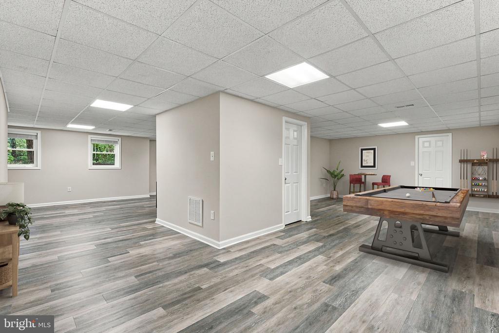 10080 GREENWICH WOOD DRIVE