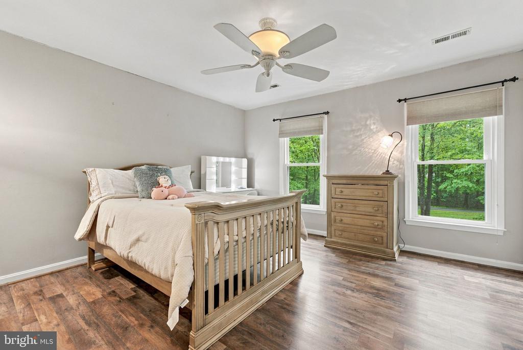 10080 GREENWICH WOOD DRIVE