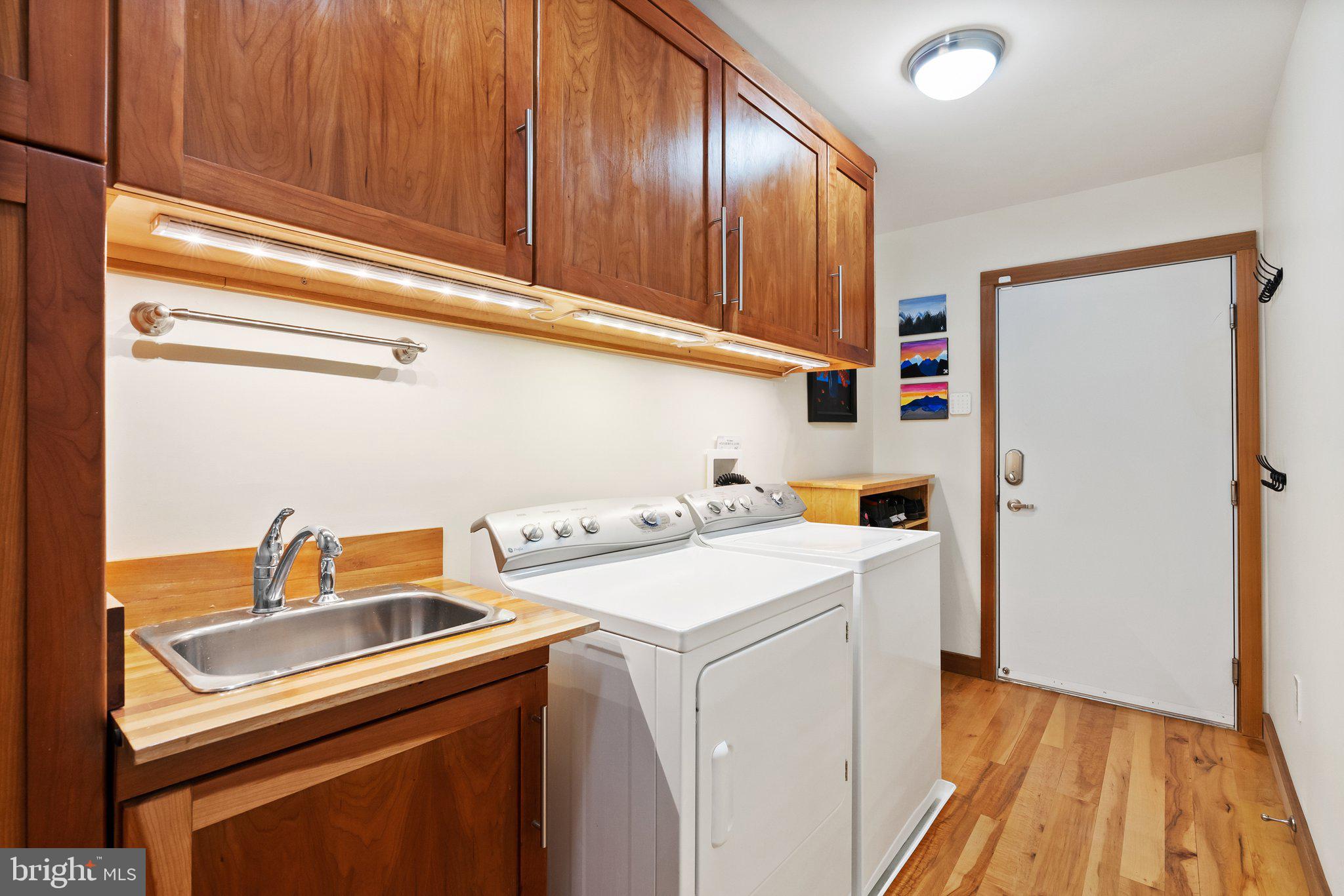 90 RIDGE BROOK LANE