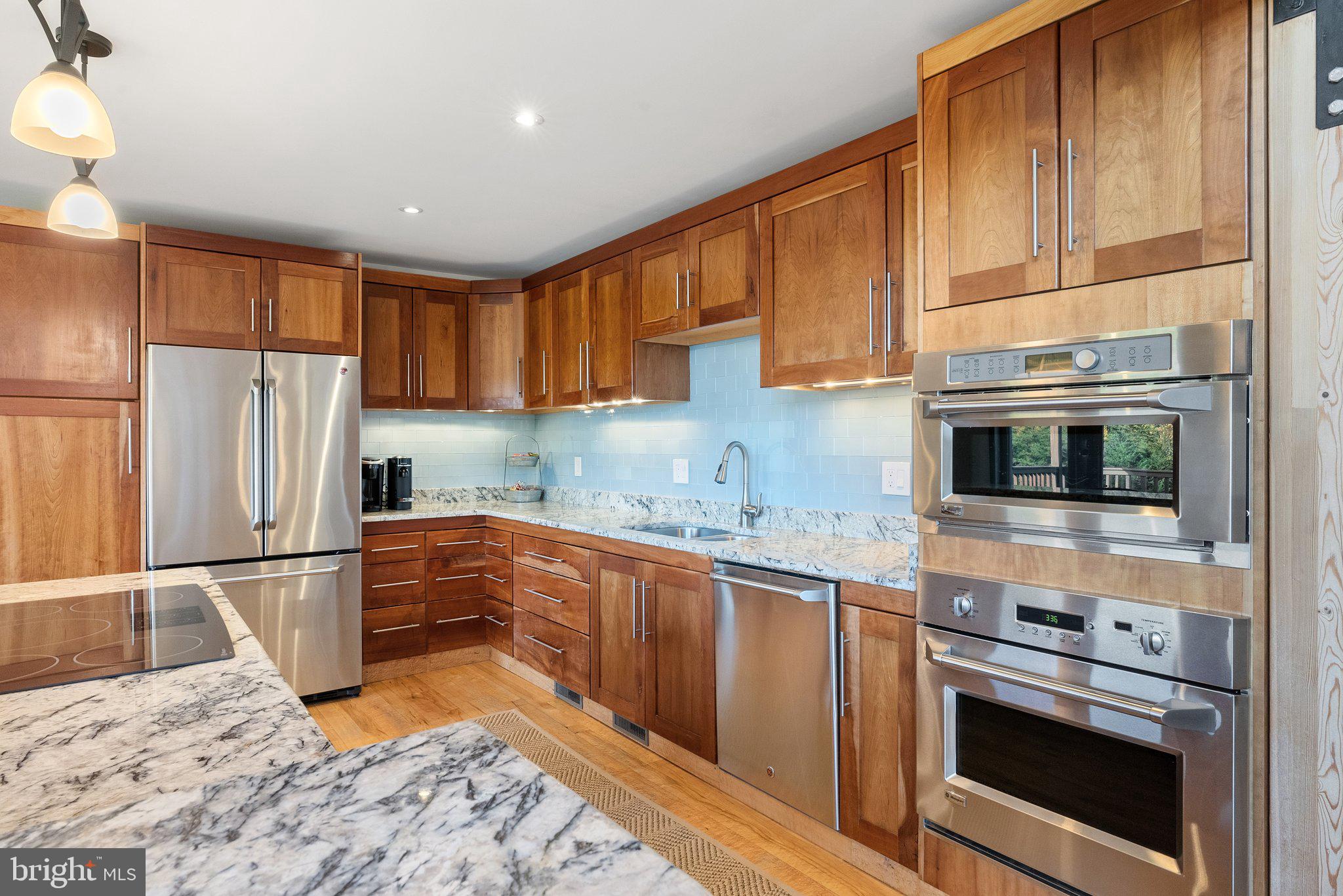 90 RIDGE BROOK LANE