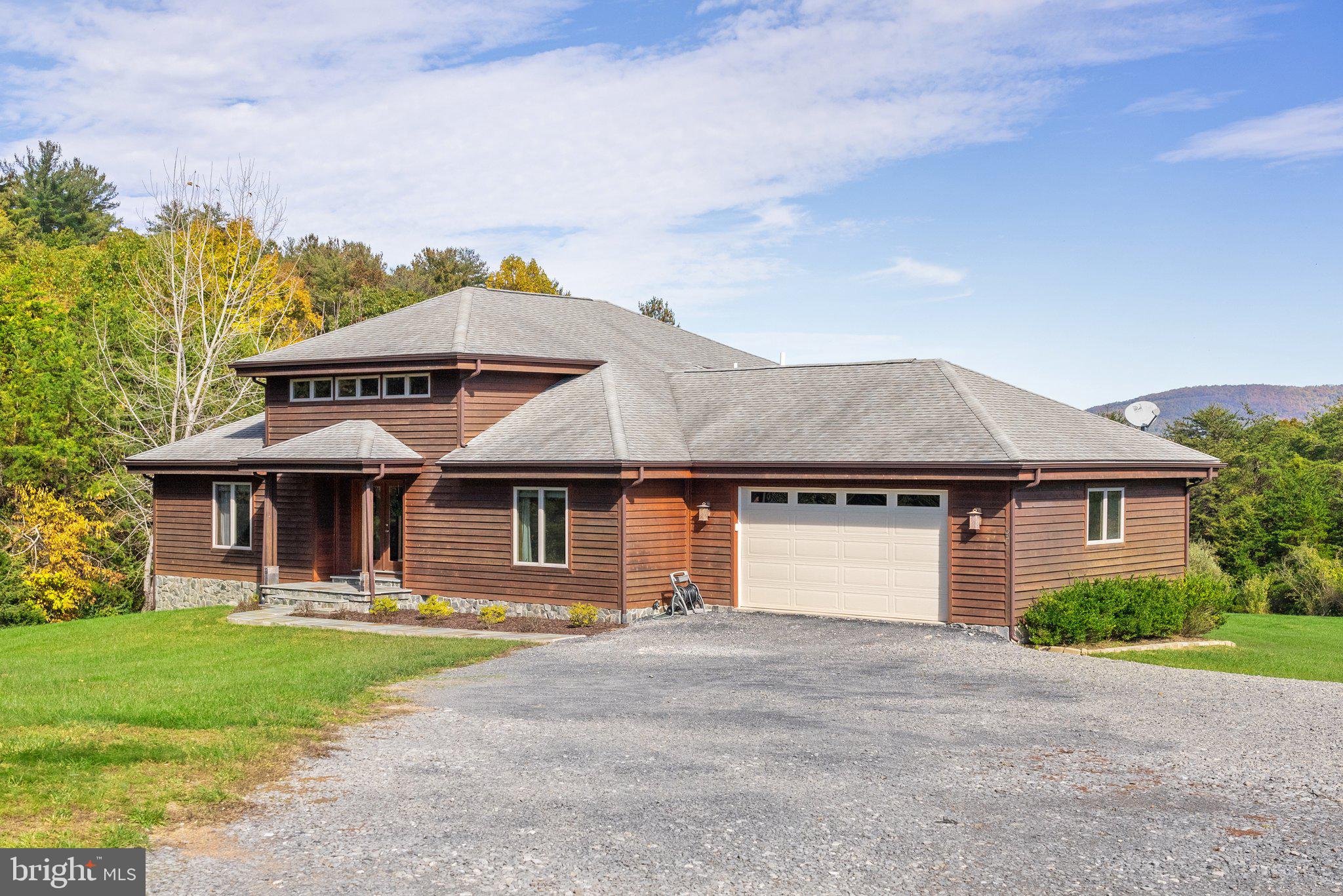 90 RIDGE BROOK LANE