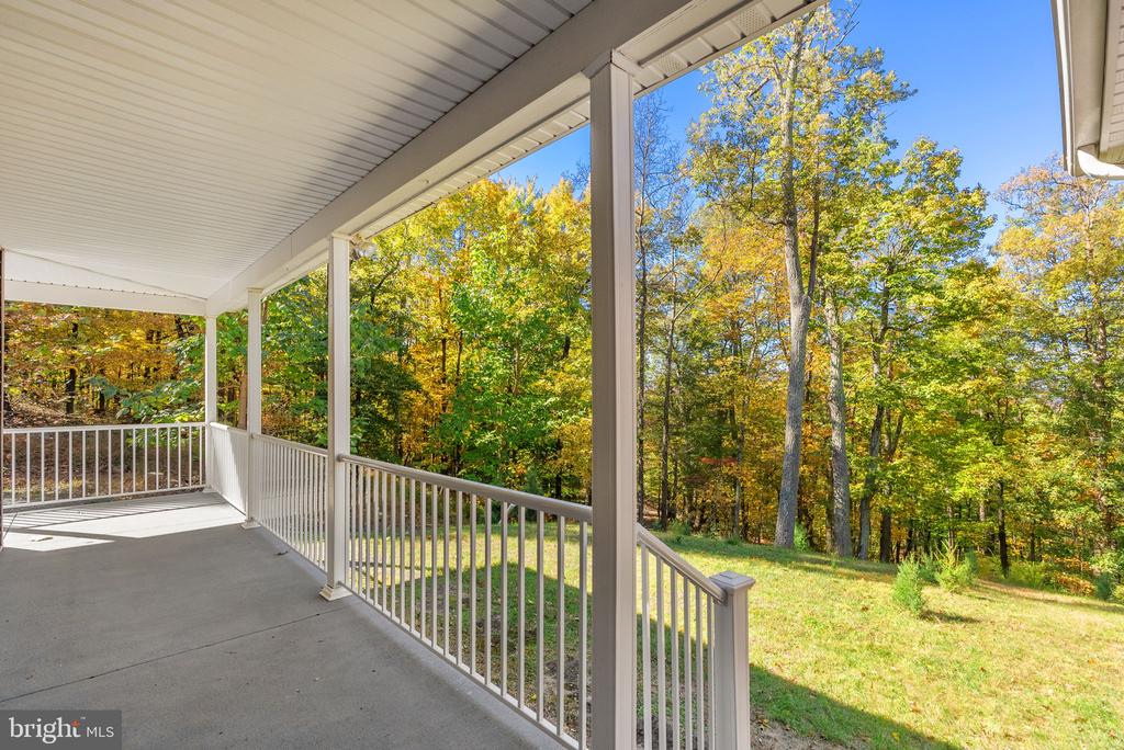 850 TIMBERLAND MANOR