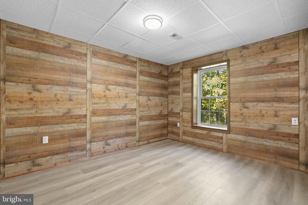 850 TIMBERLAND MANOR