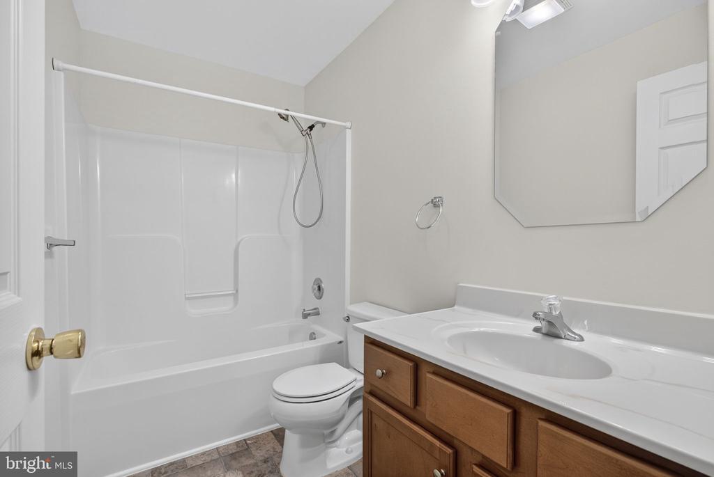 850 TIMBERLAND MANOR