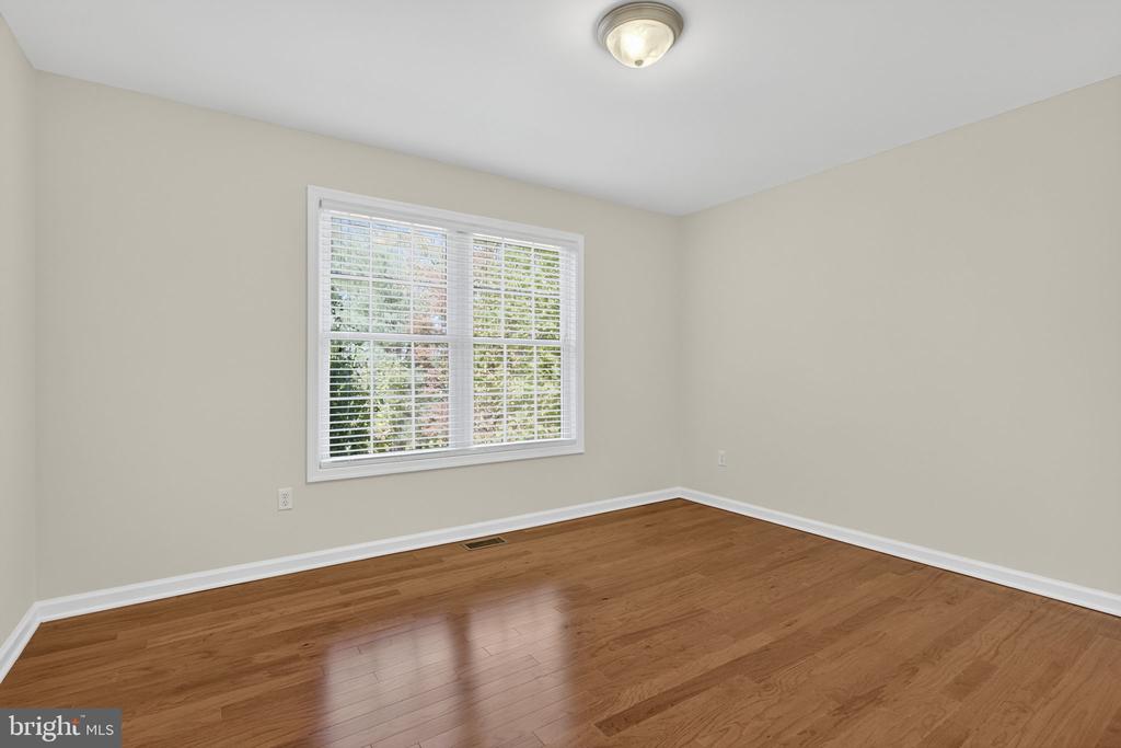 850 TIMBERLAND MANOR