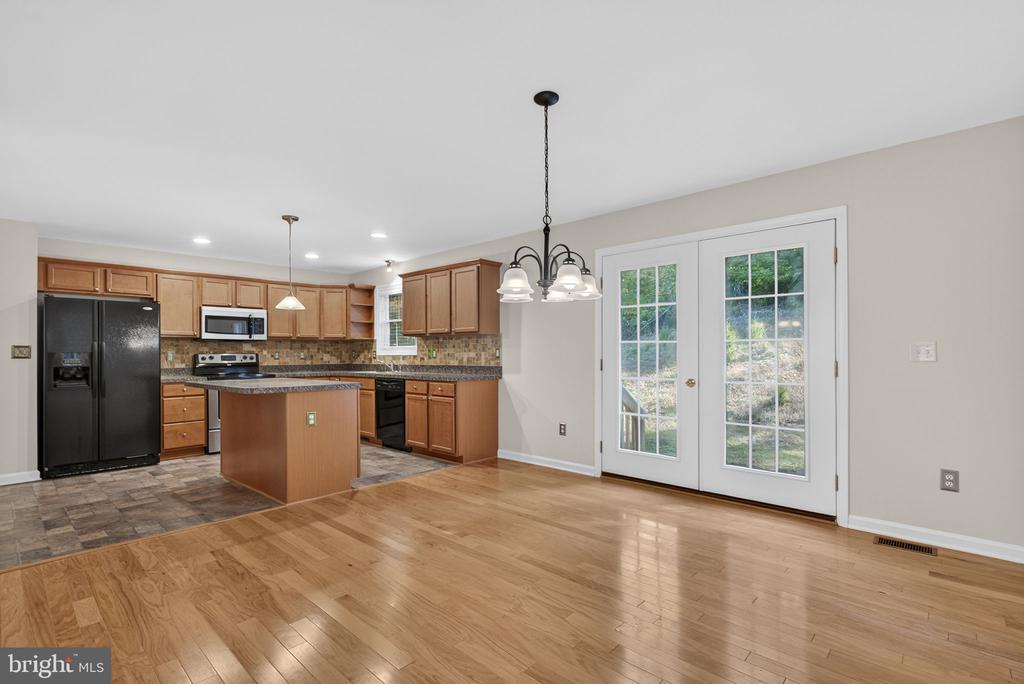 850 TIMBERLAND MANOR