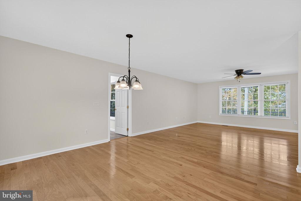 850 TIMBERLAND MANOR