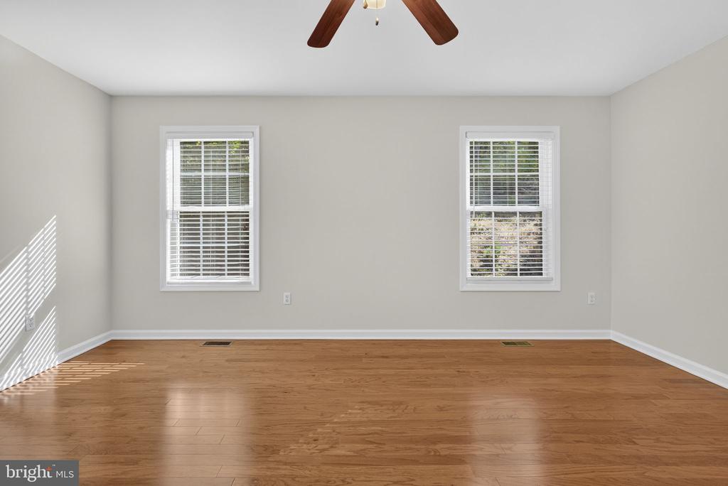 850 TIMBERLAND MANOR