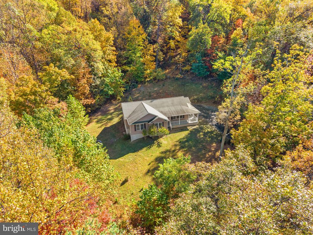 850 TIMBERLAND MANOR