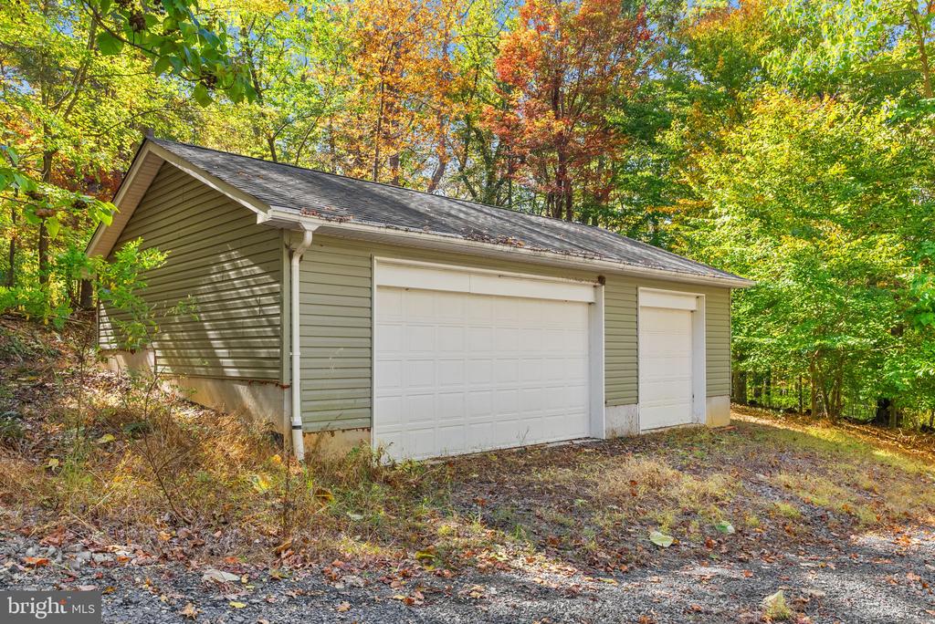 850 TIMBERLAND MANOR