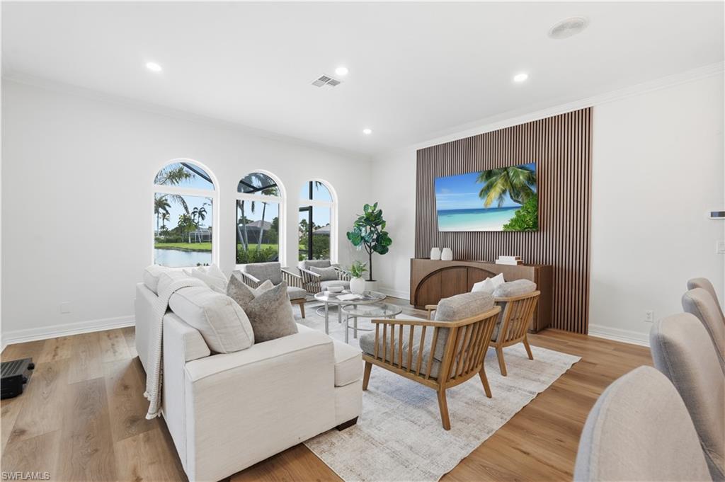 14871 Laguna DR
