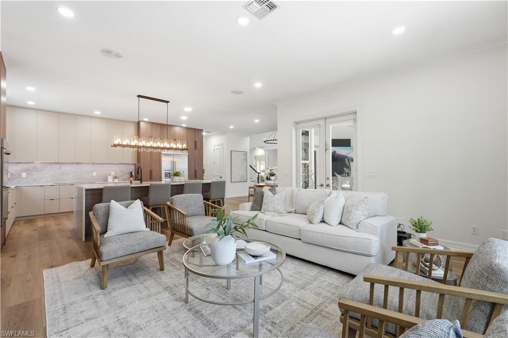 14871 Laguna DR
