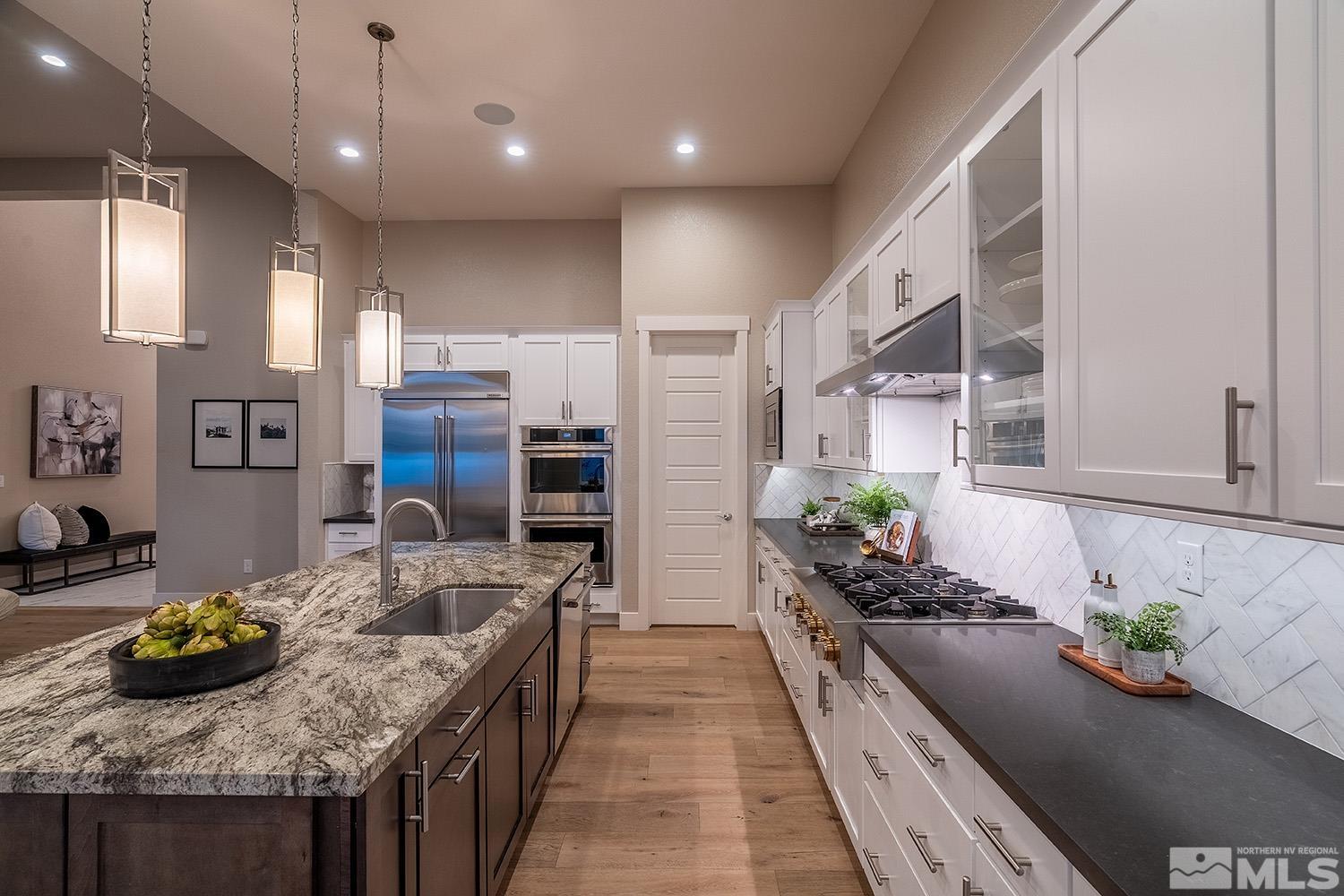6111 S Pleasant Oak Trail