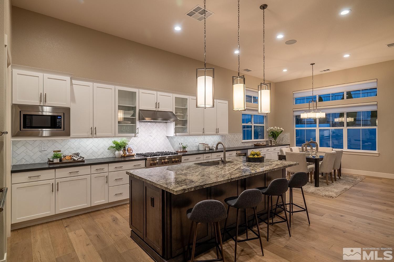 6111 S Pleasant Oak Trail