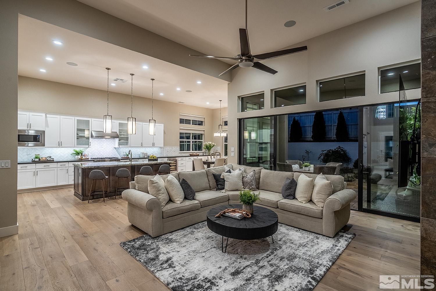 6111 S Pleasant Oak Trail