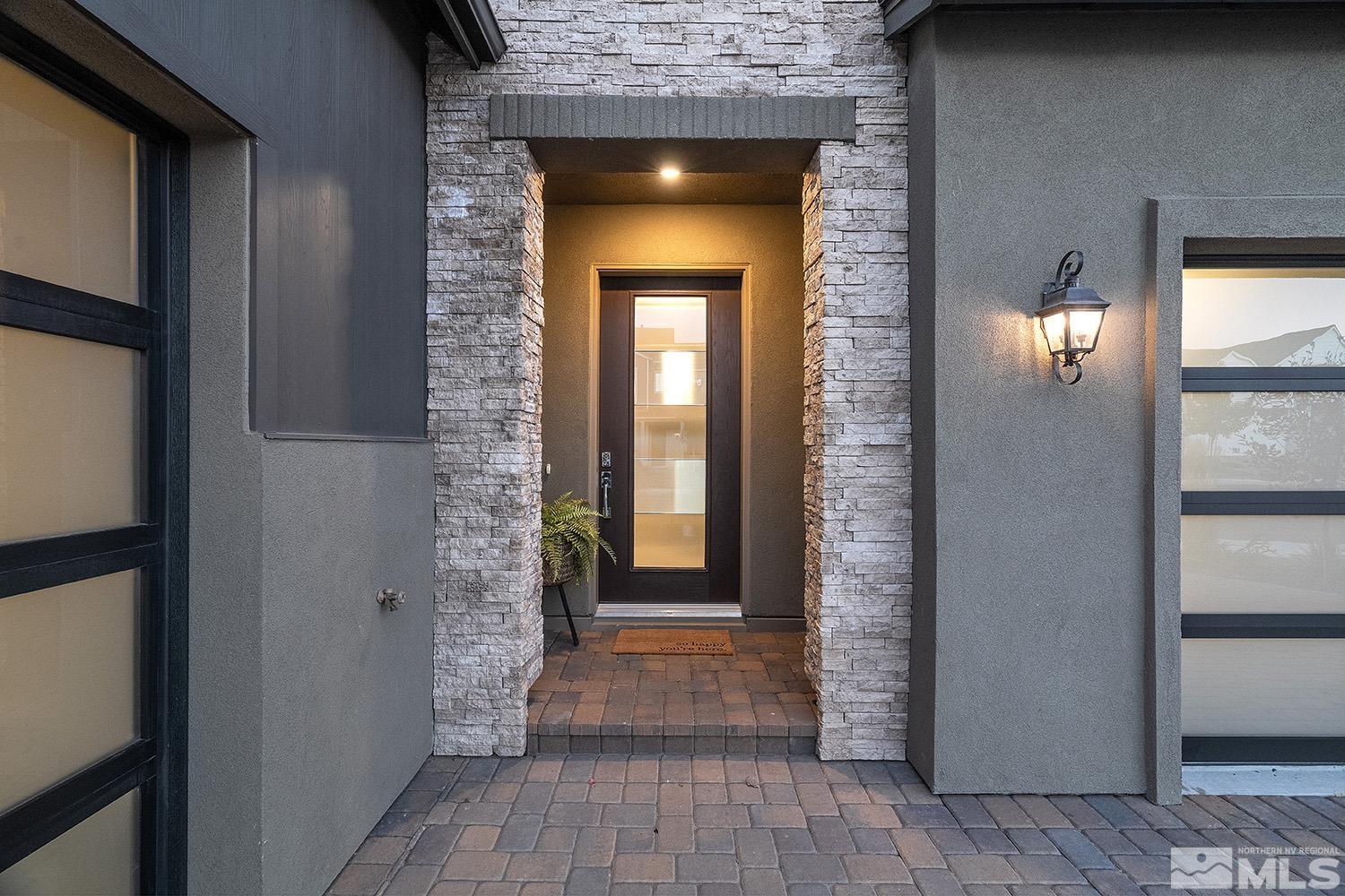 6111 S Pleasant Oak Trail