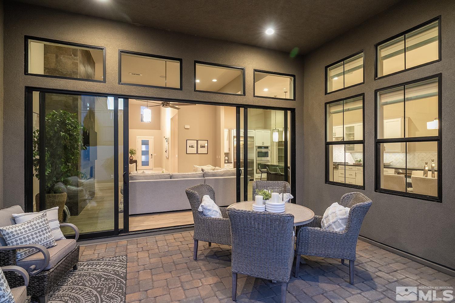 6111 S Pleasant Oak Trail