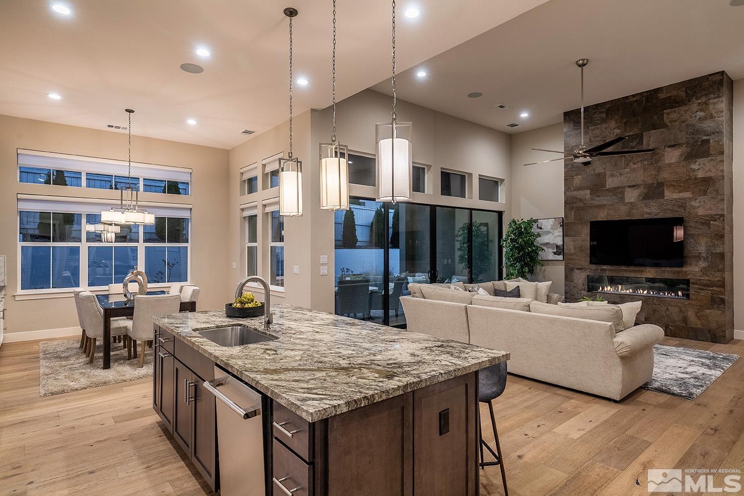 6111 S Pleasant Oak Trail