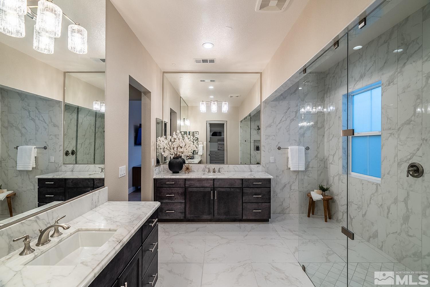 6111 S Pleasant Oak Trail