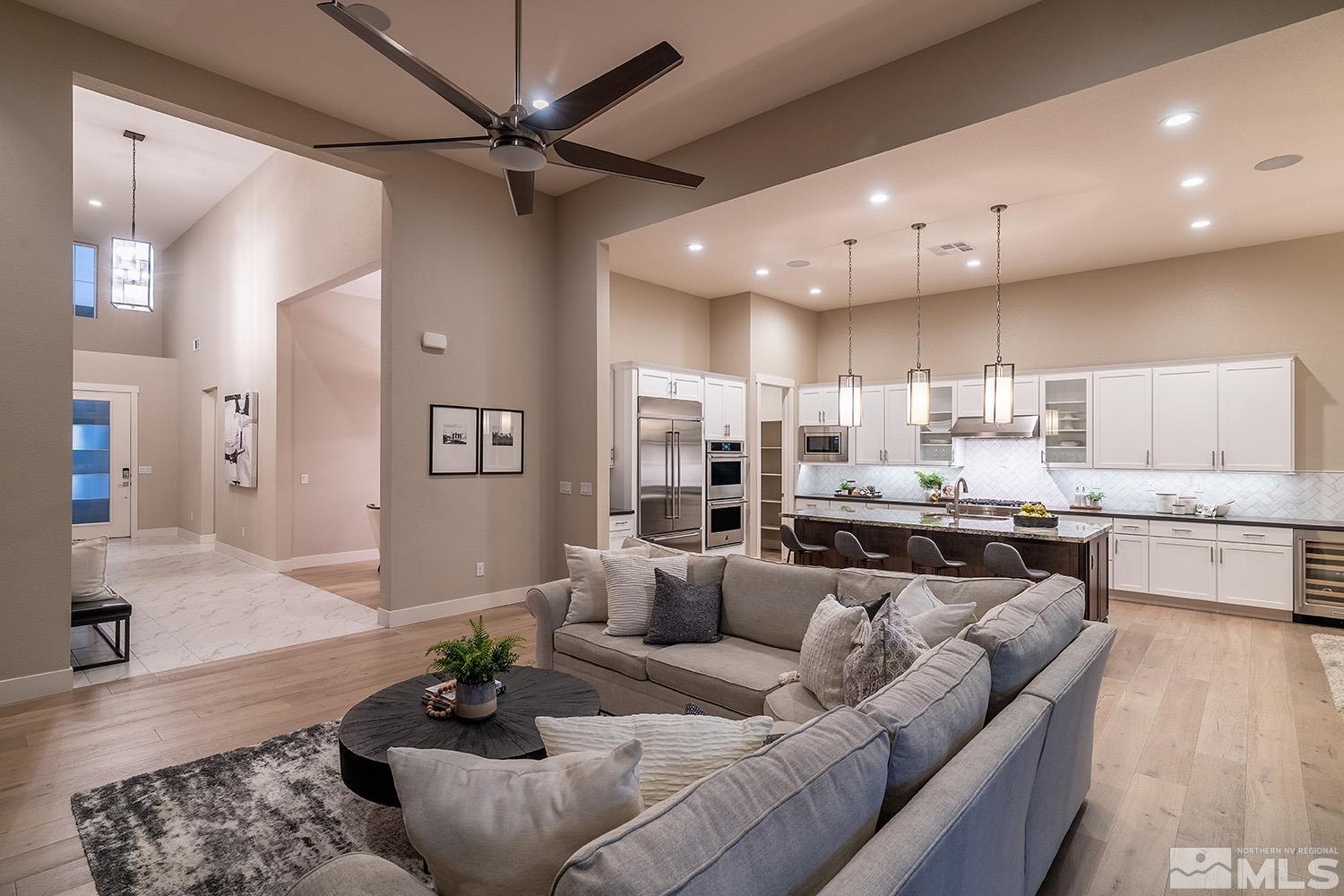 6111 S Pleasant Oak Trail