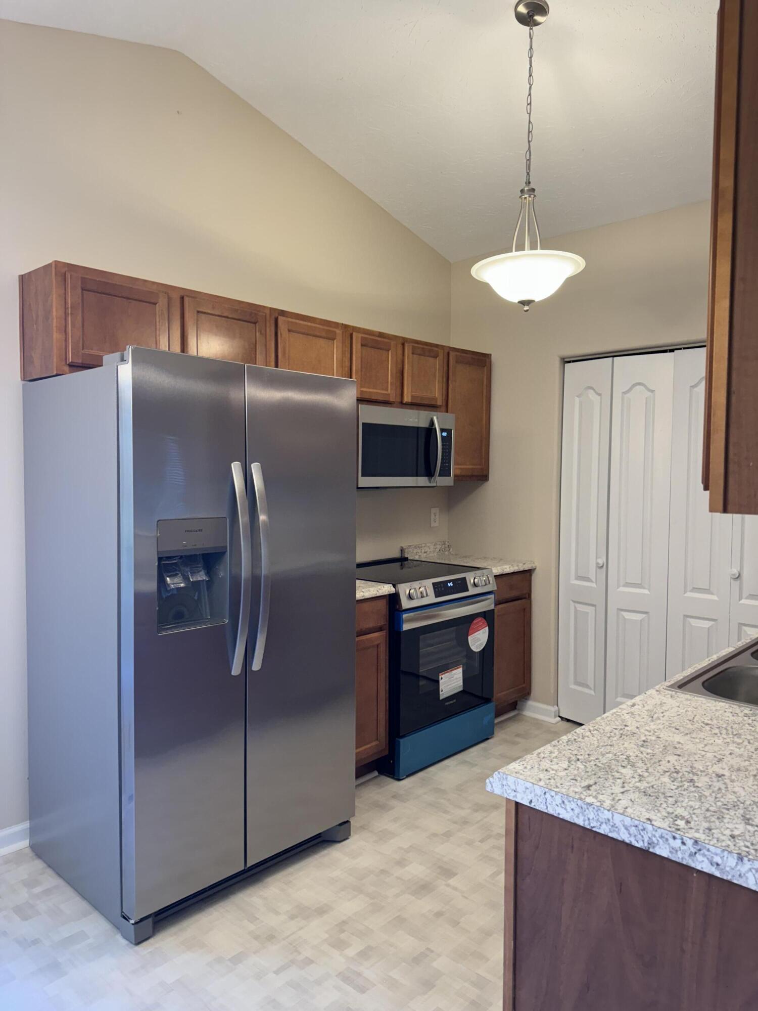 242 Baybrook Circle