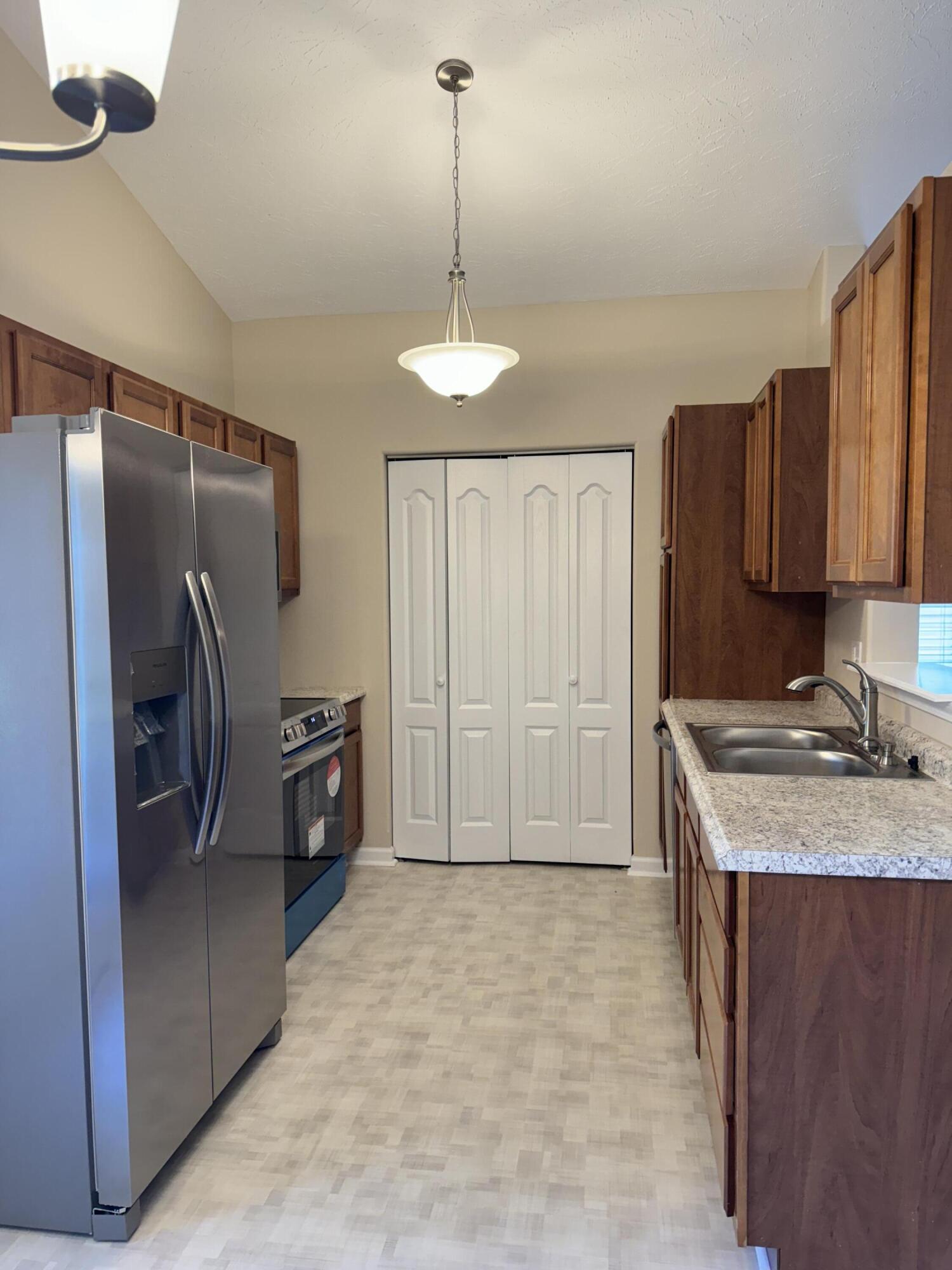 242 Baybrook Circle