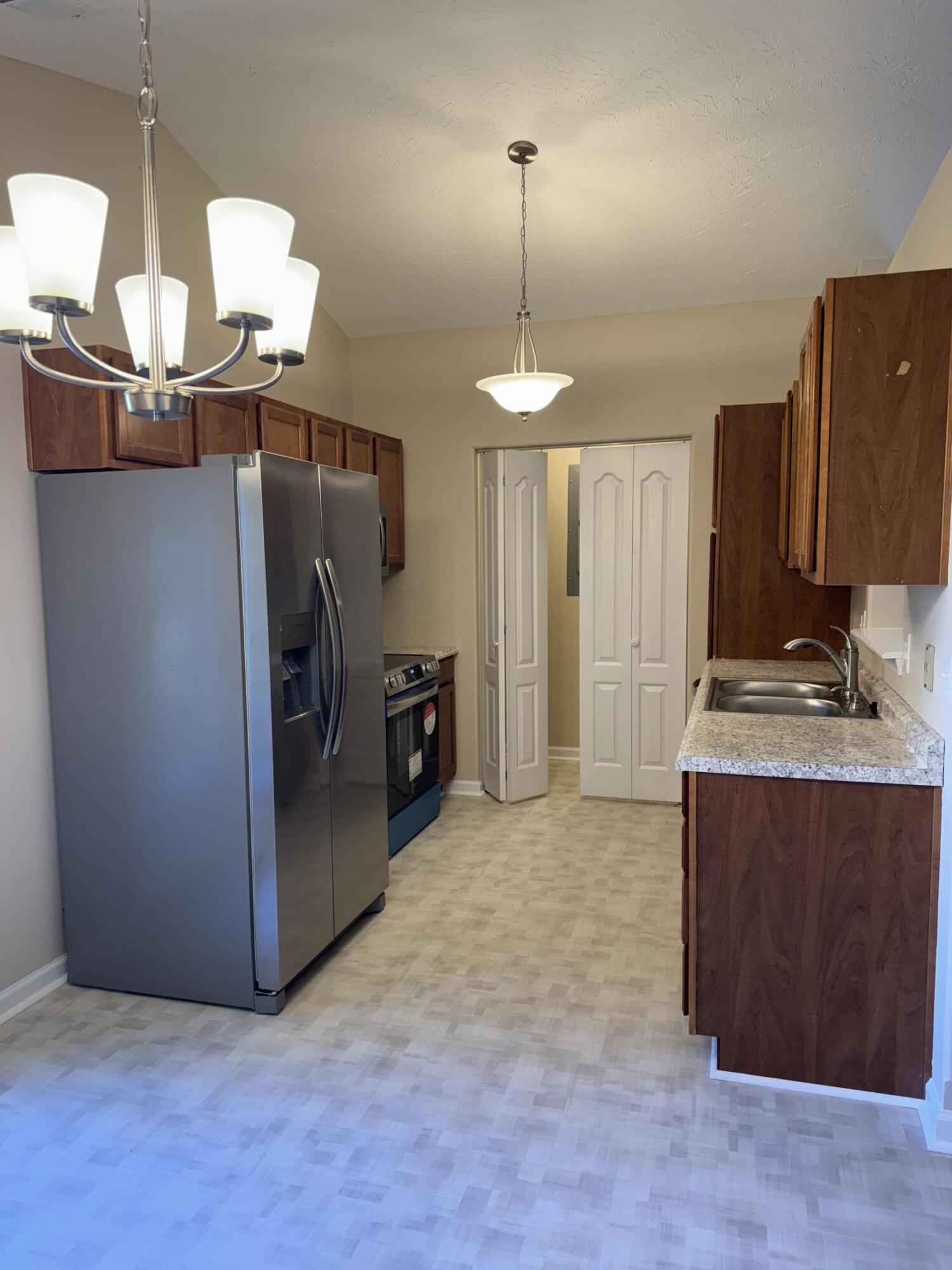 242 Baybrook Circle