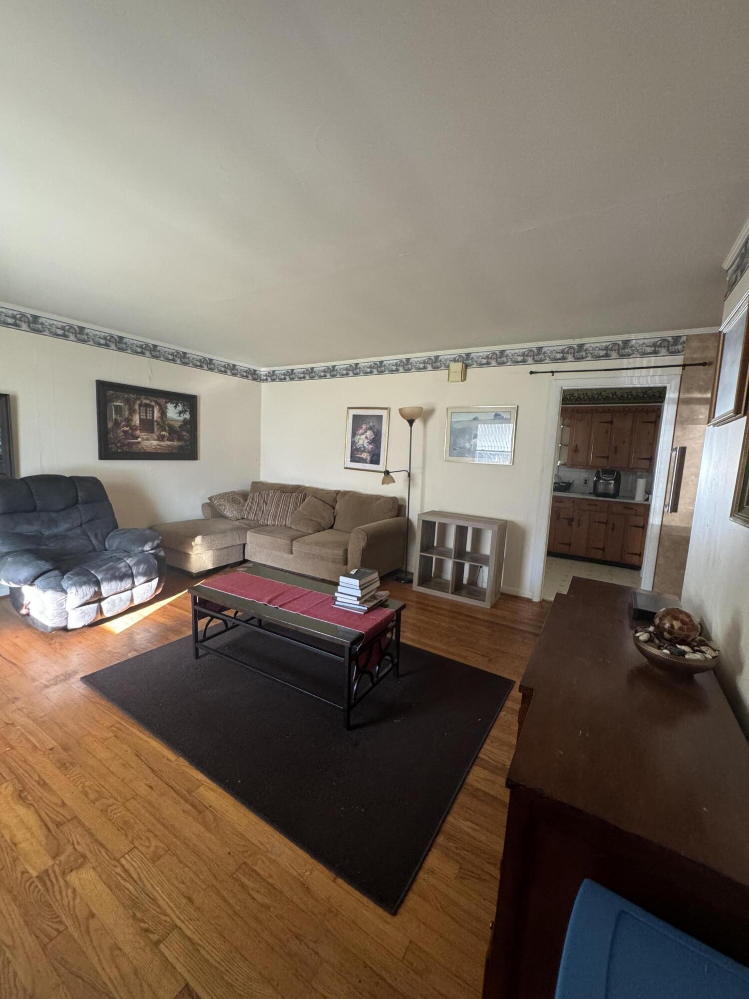 109 Debbie Avenue