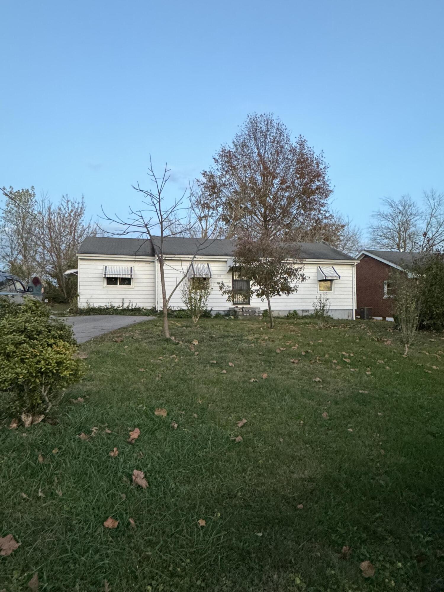 109 Debbie Avenue