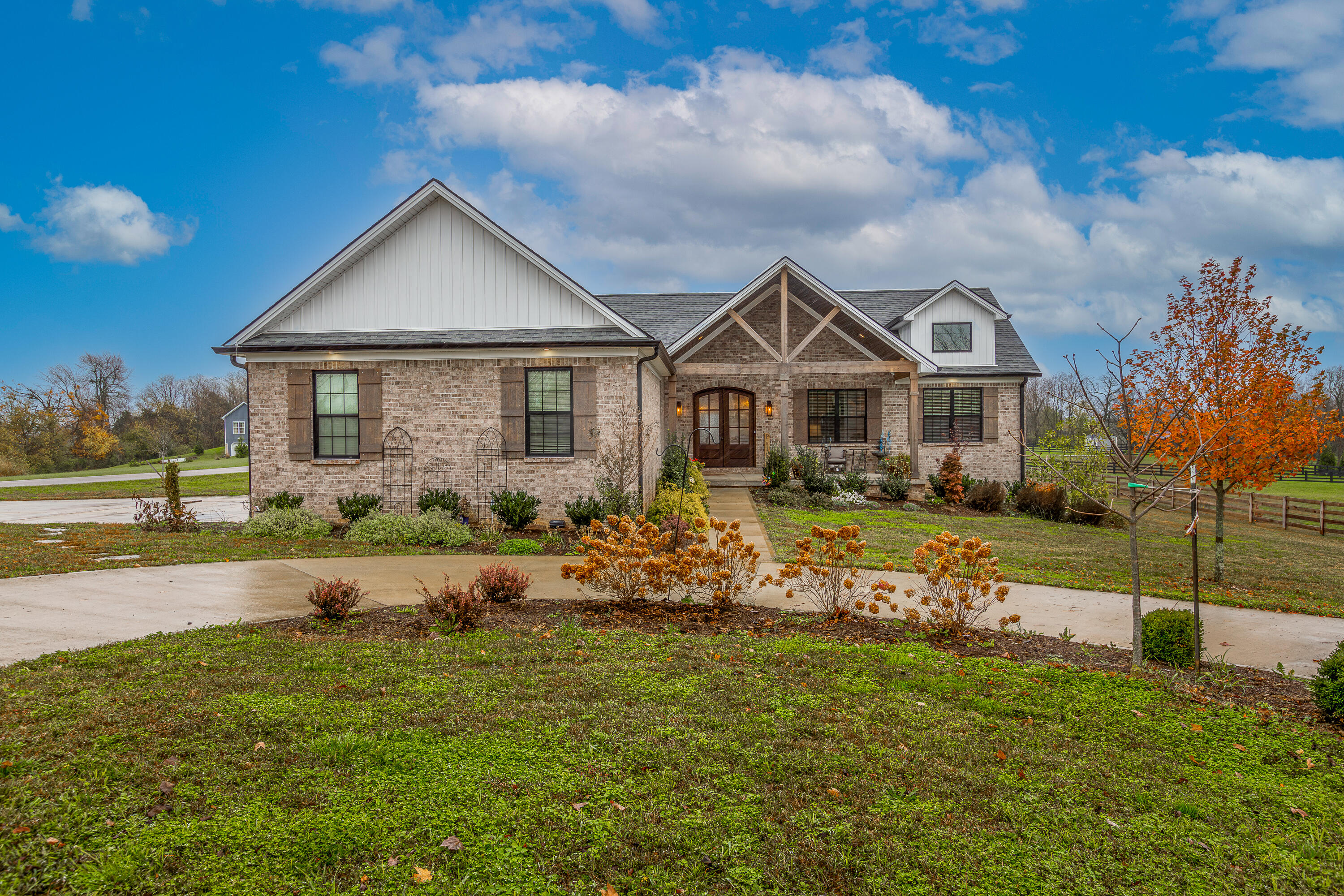 461 Woodridge Drive