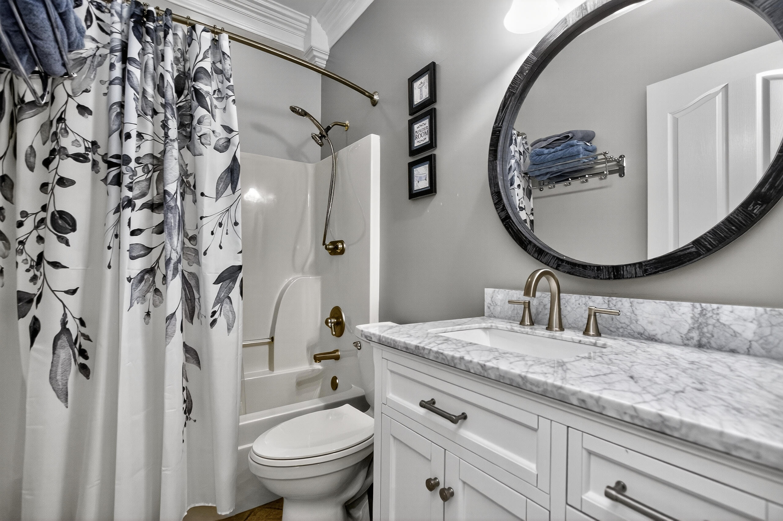 836 N Homestead Lane