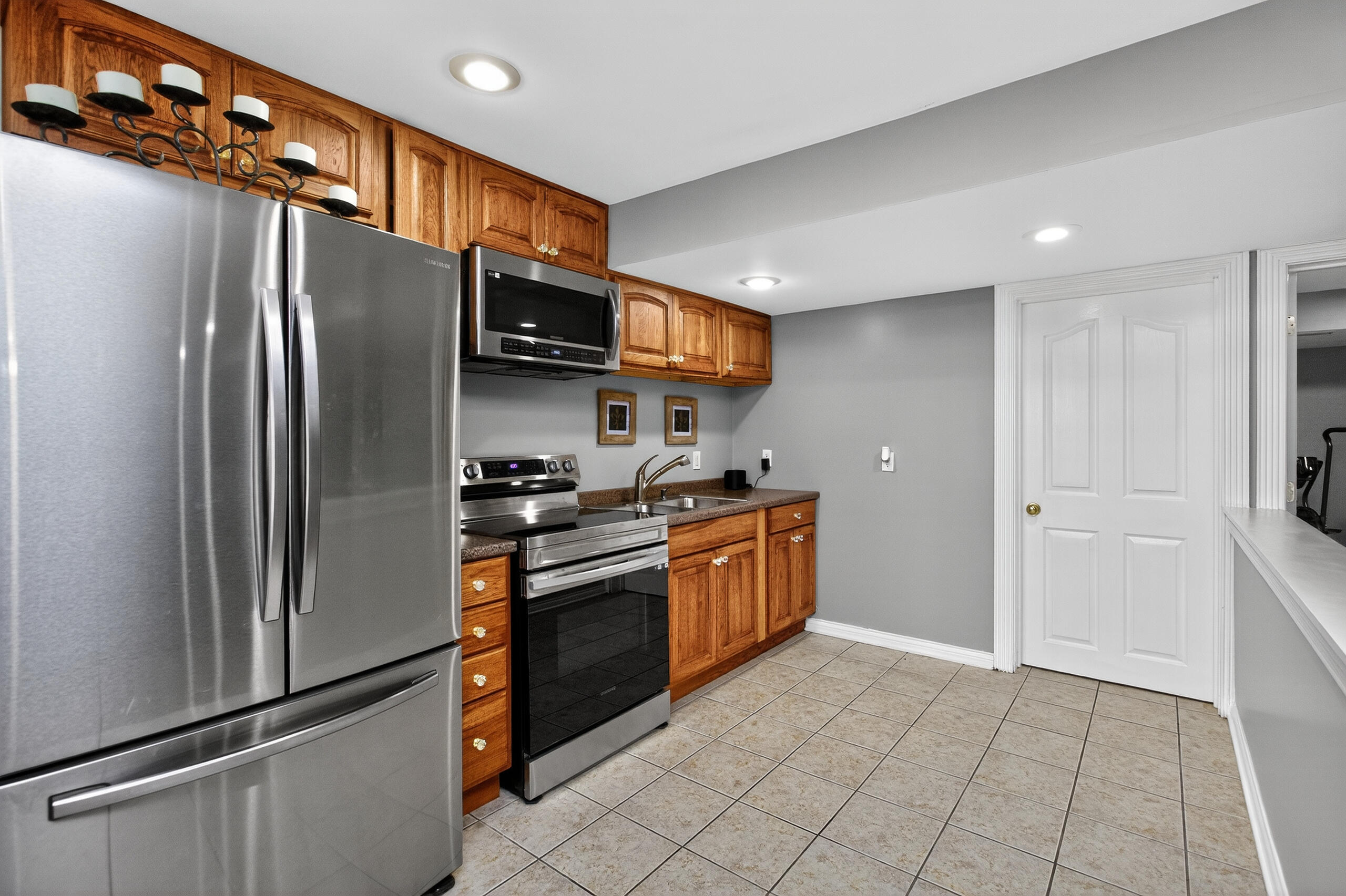 836 N Homestead Lane