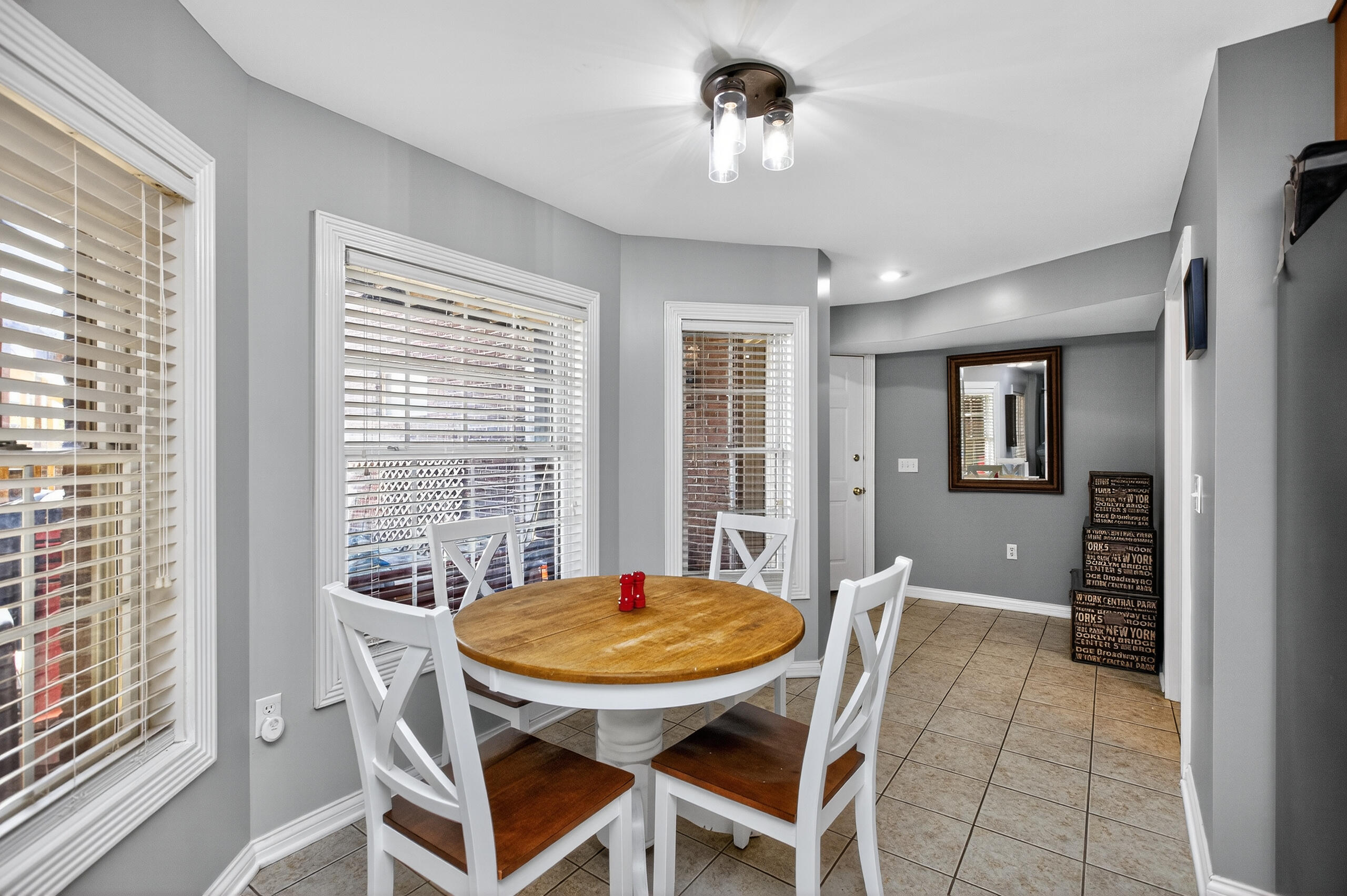836 N Homestead Lane