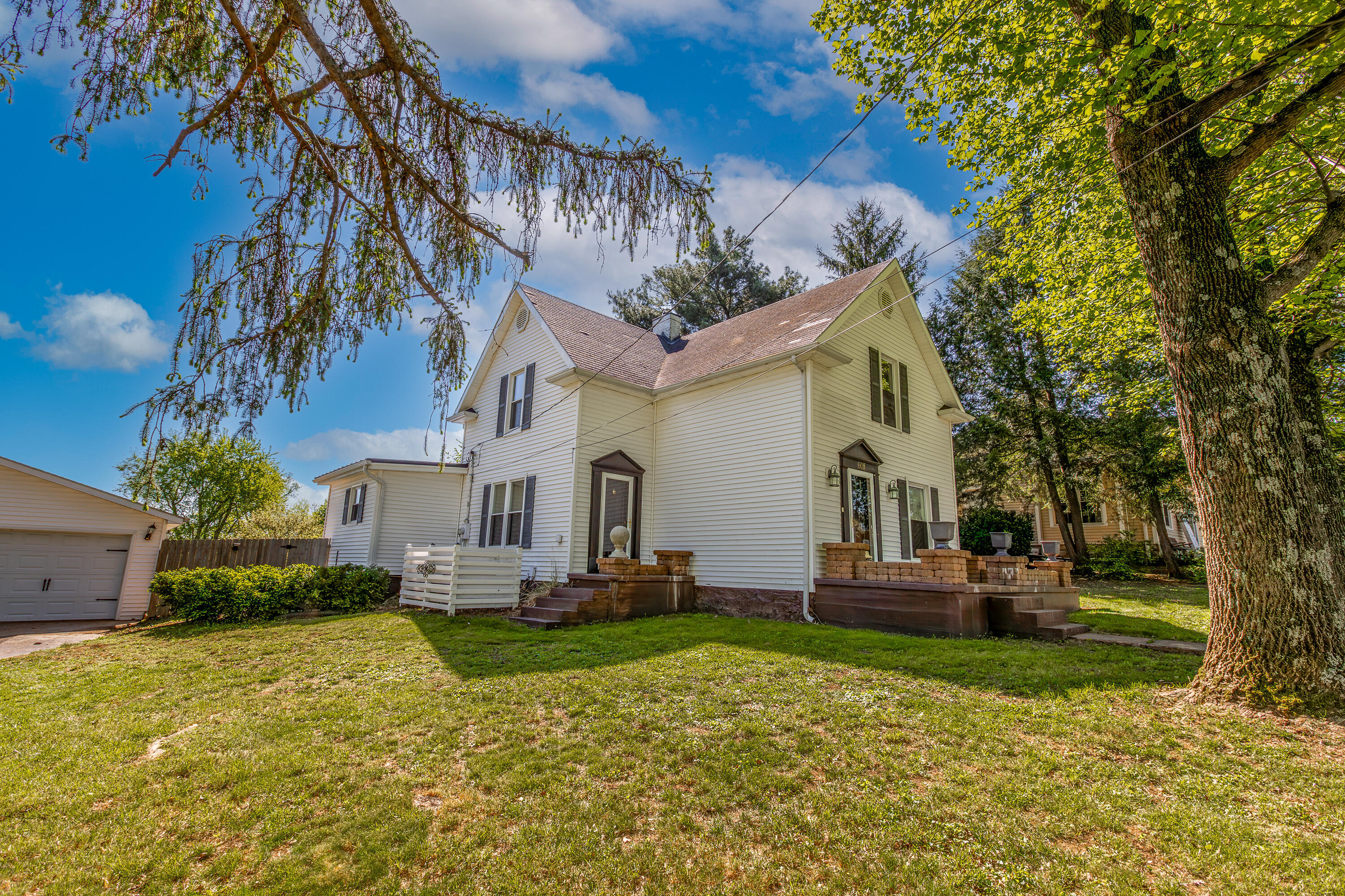 608 S Buell Street