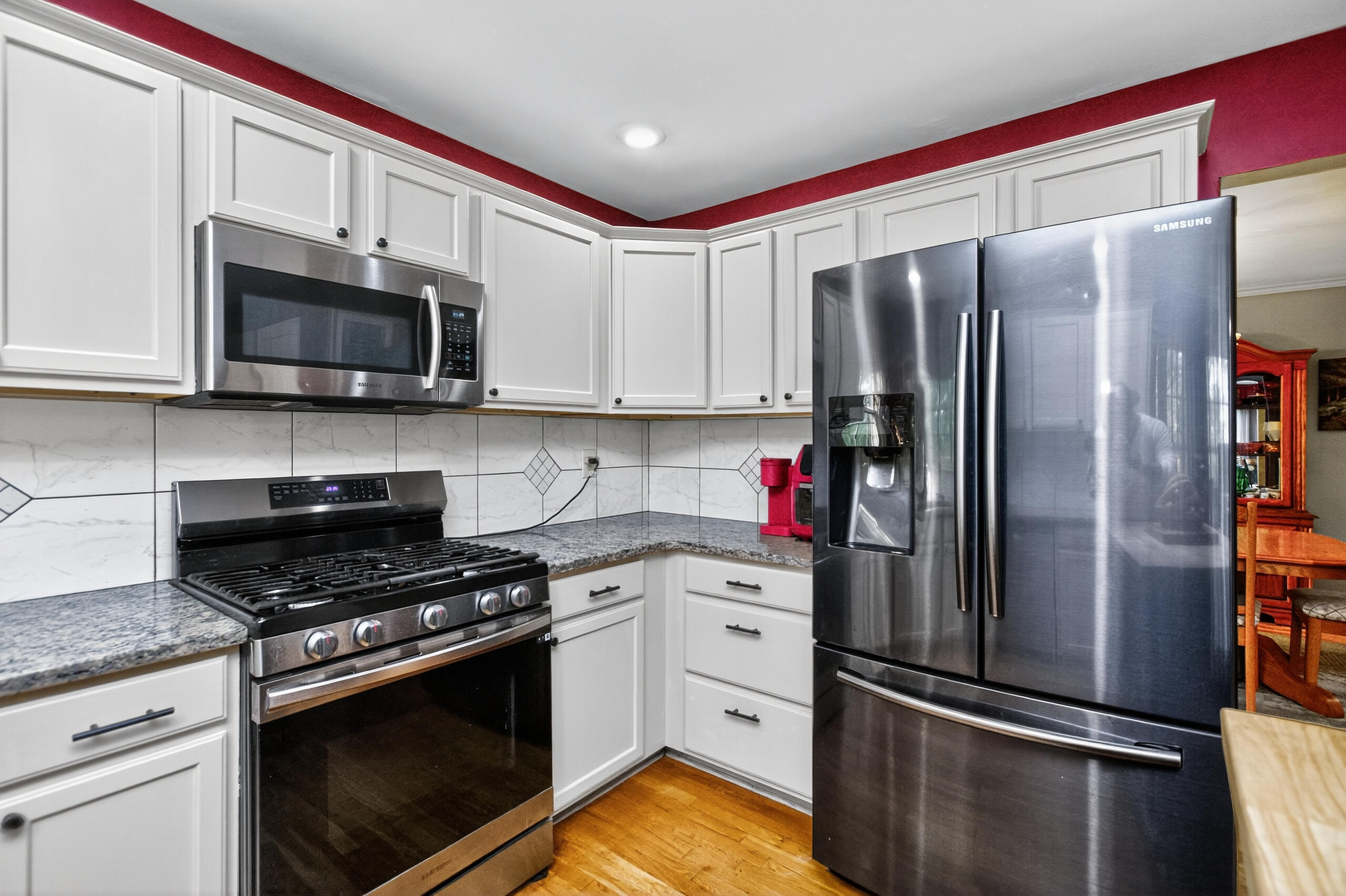 221 N Homestead Lane