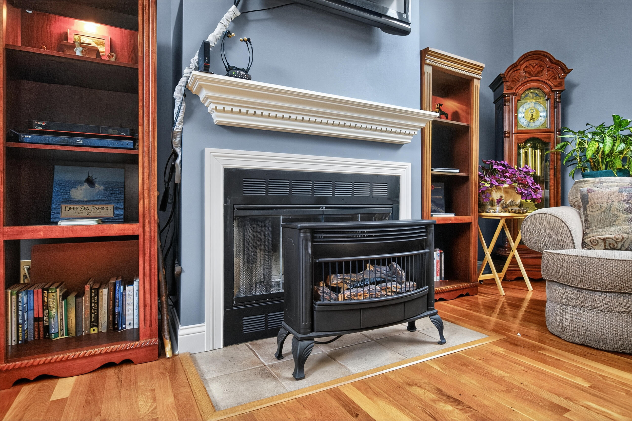 221 N Homestead Lane