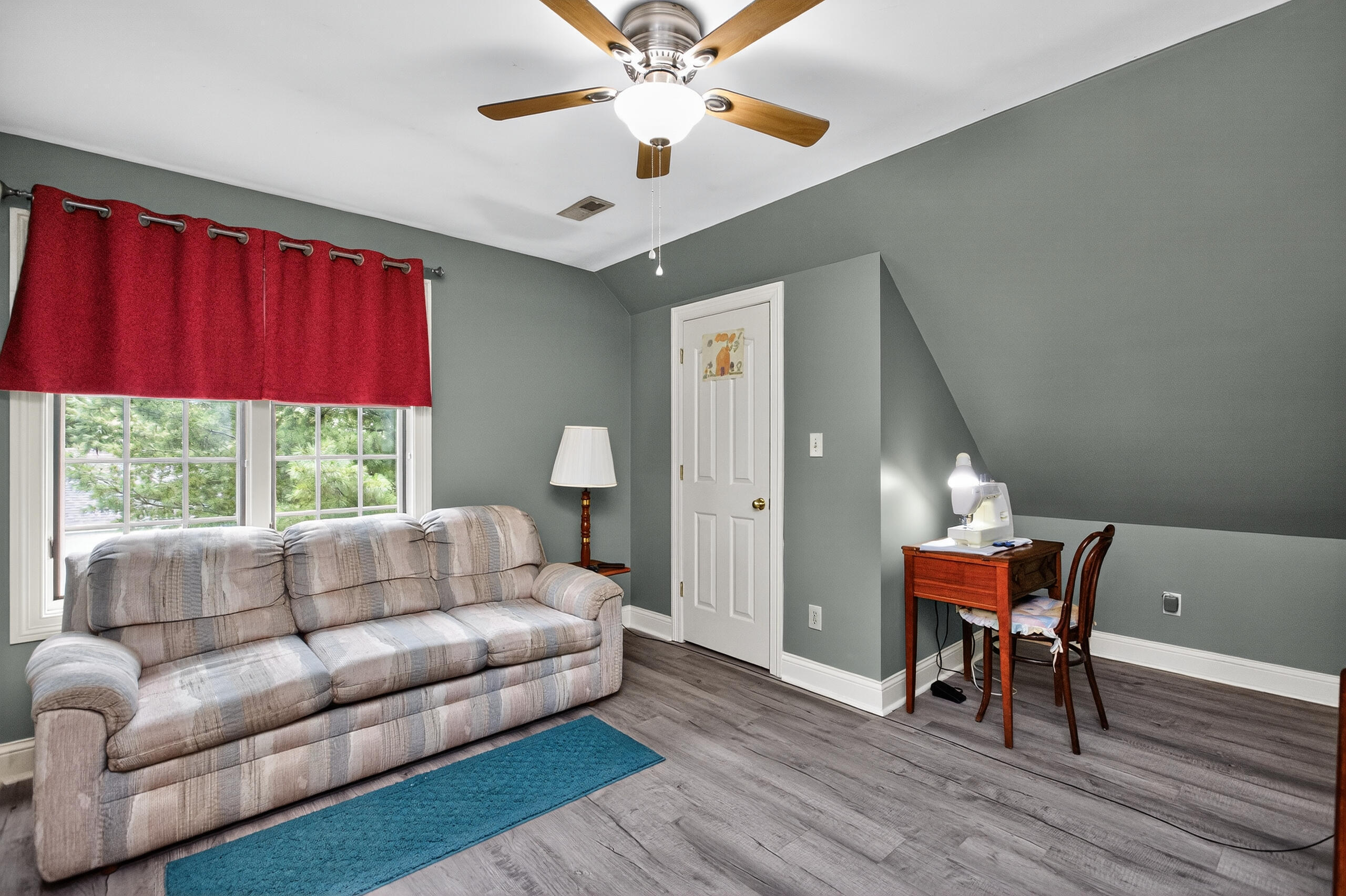 221 N Homestead Lane