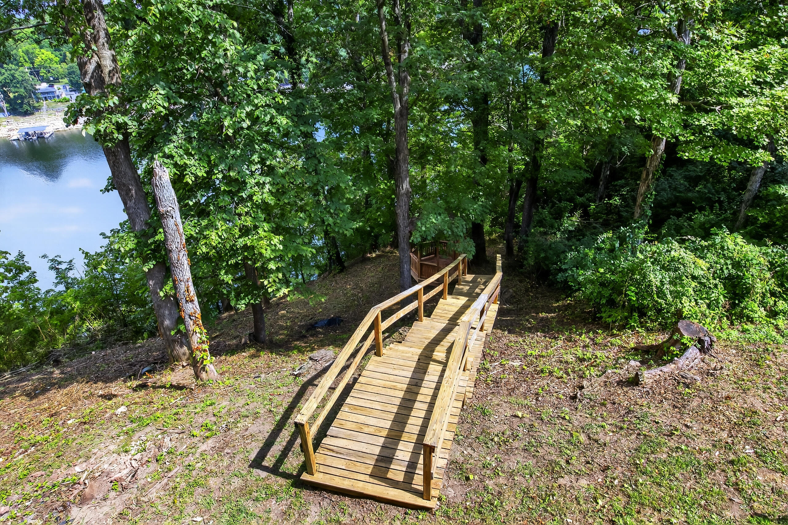221 N Homestead Lane
