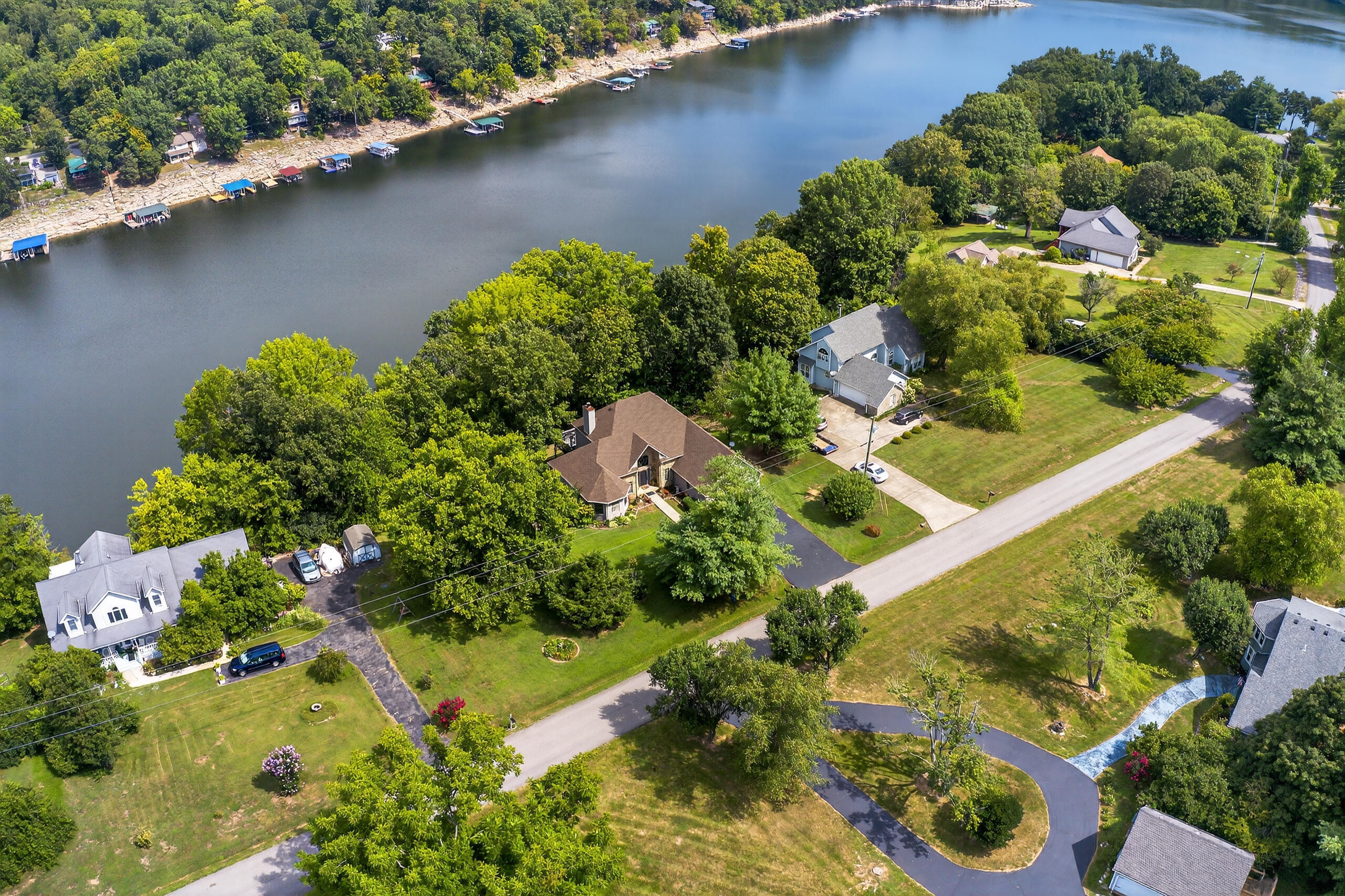 221 N Homestead Lane