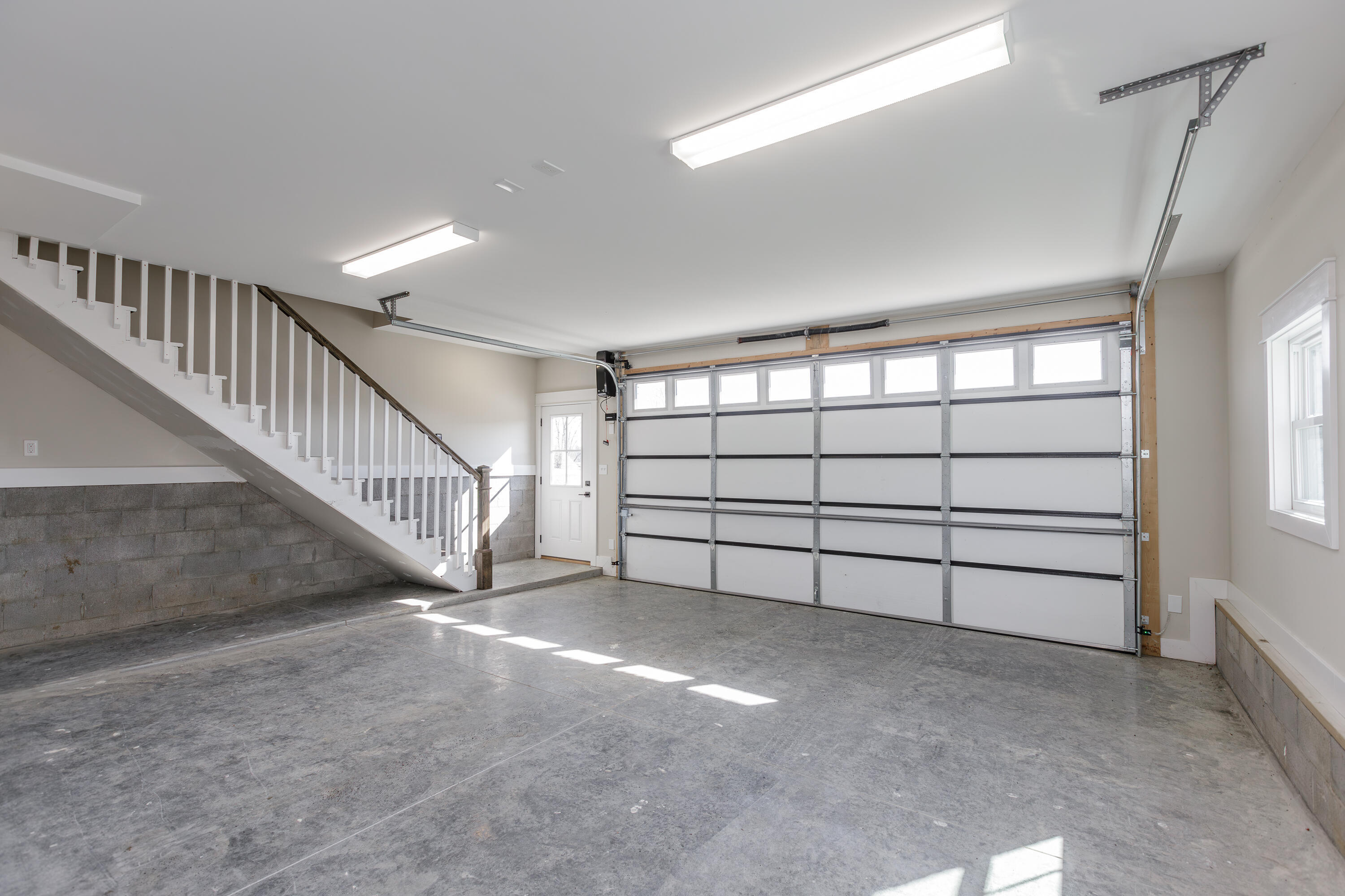 635 Lakeside Drive