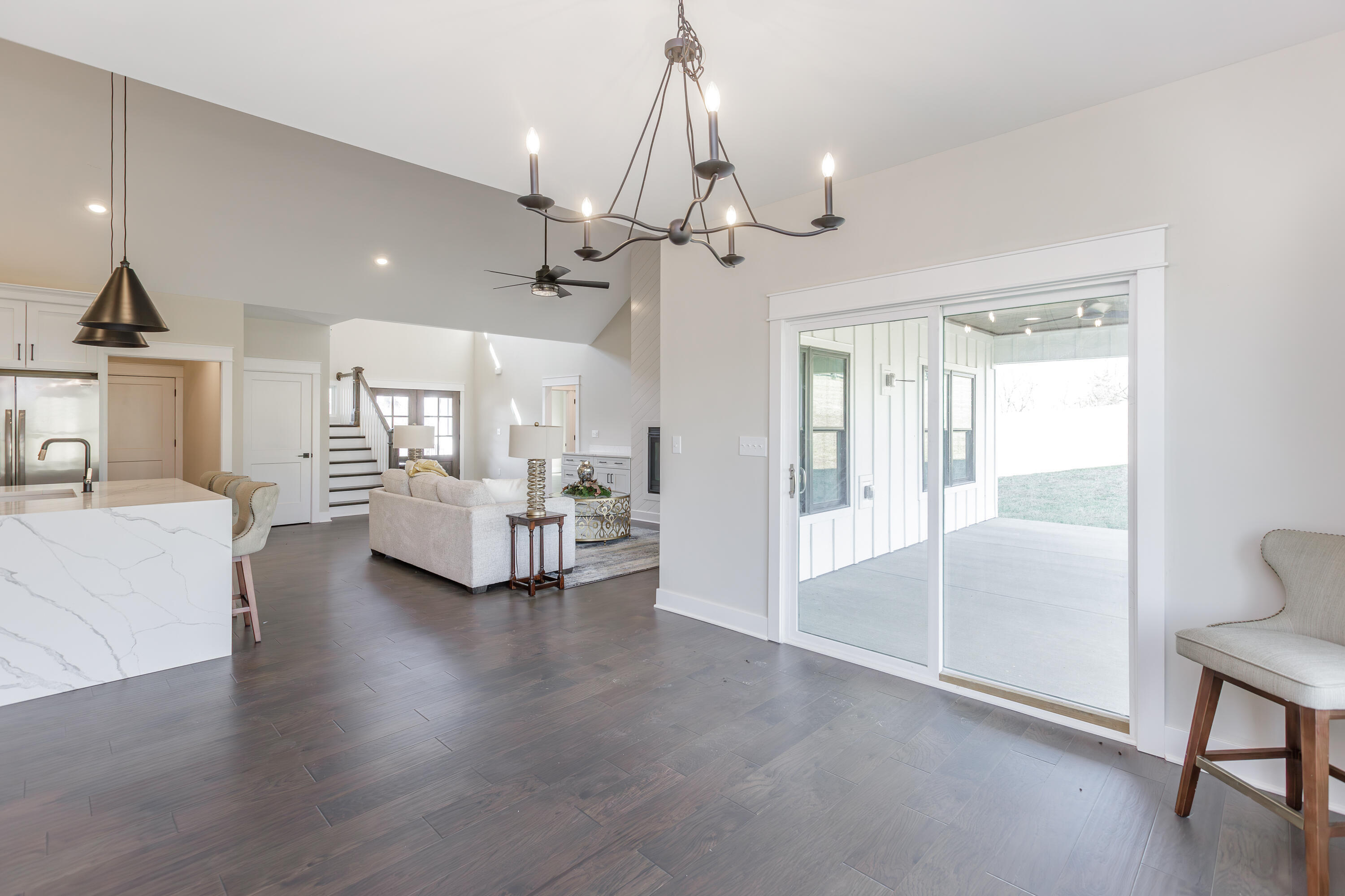 635 Lakeside Drive