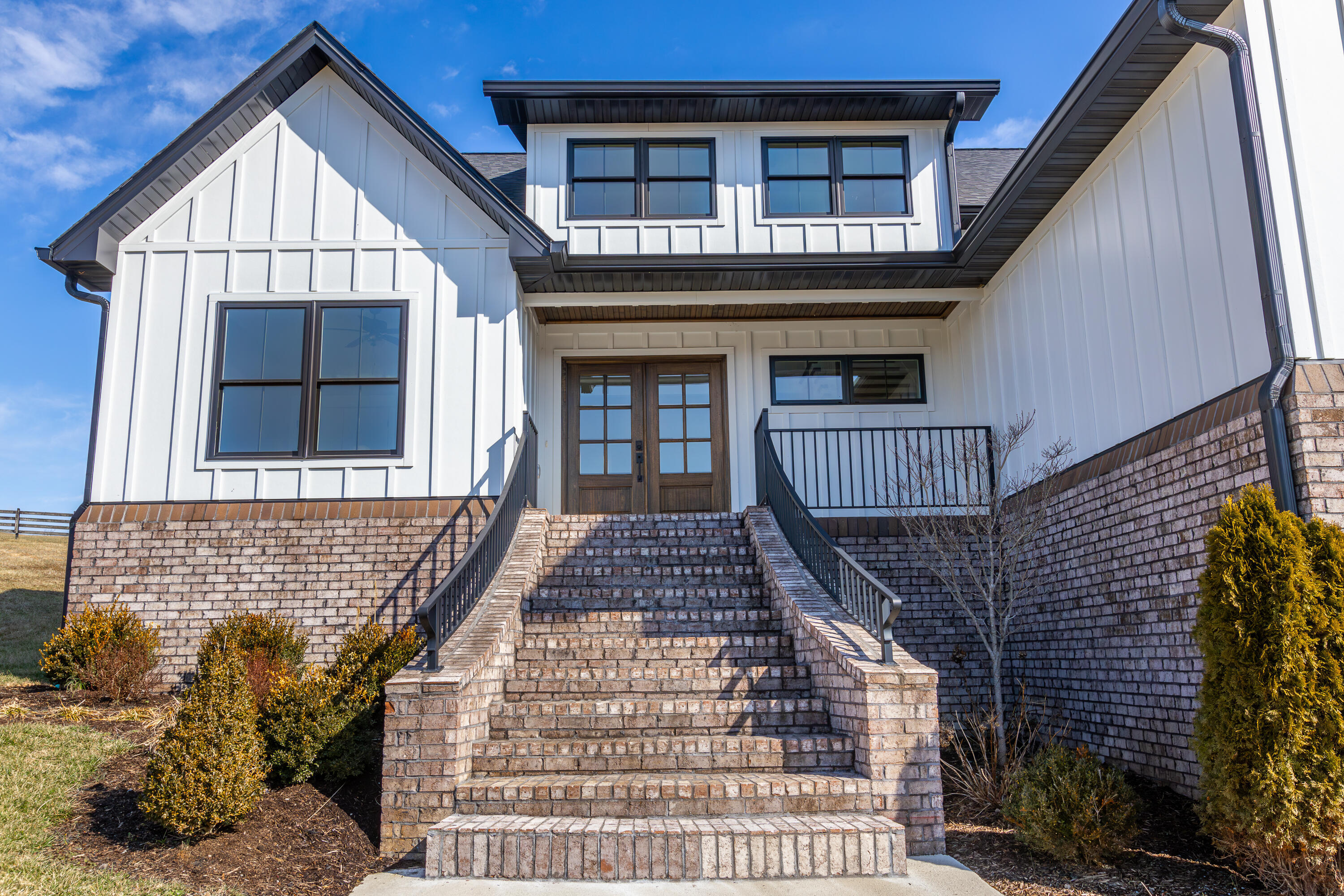 635 Lakeside Drive