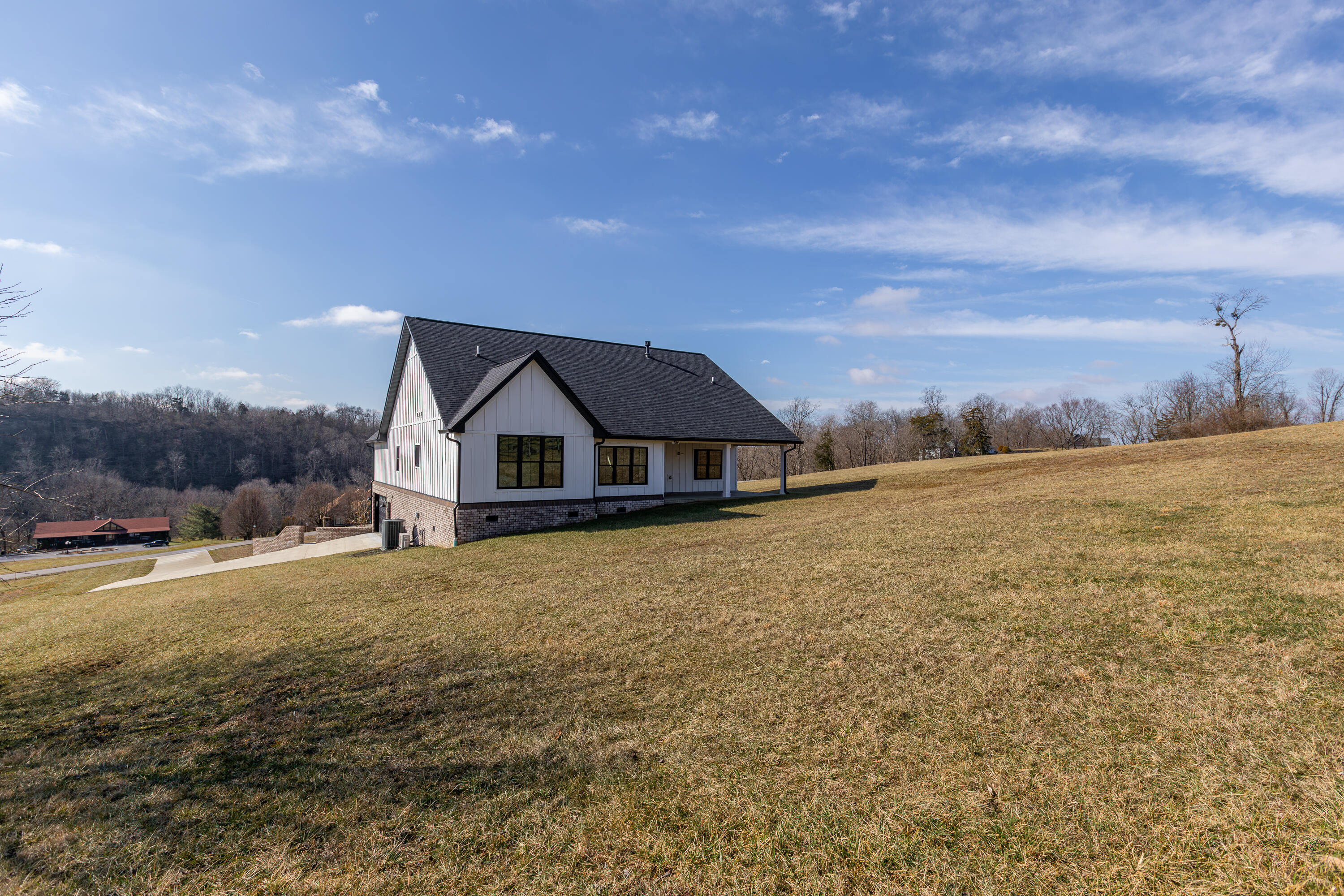 635 Lakeside Drive