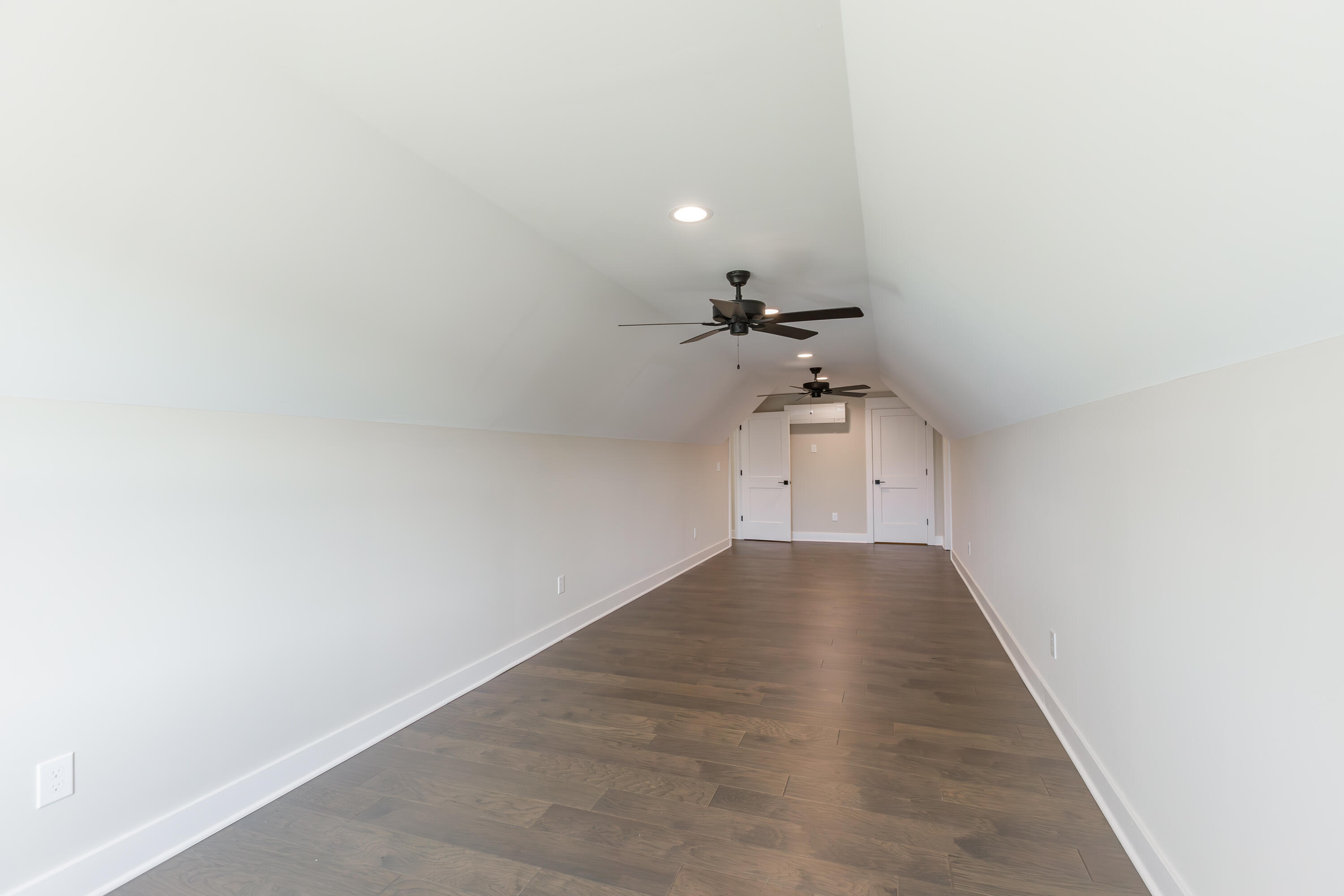 635 Lakeside Drive